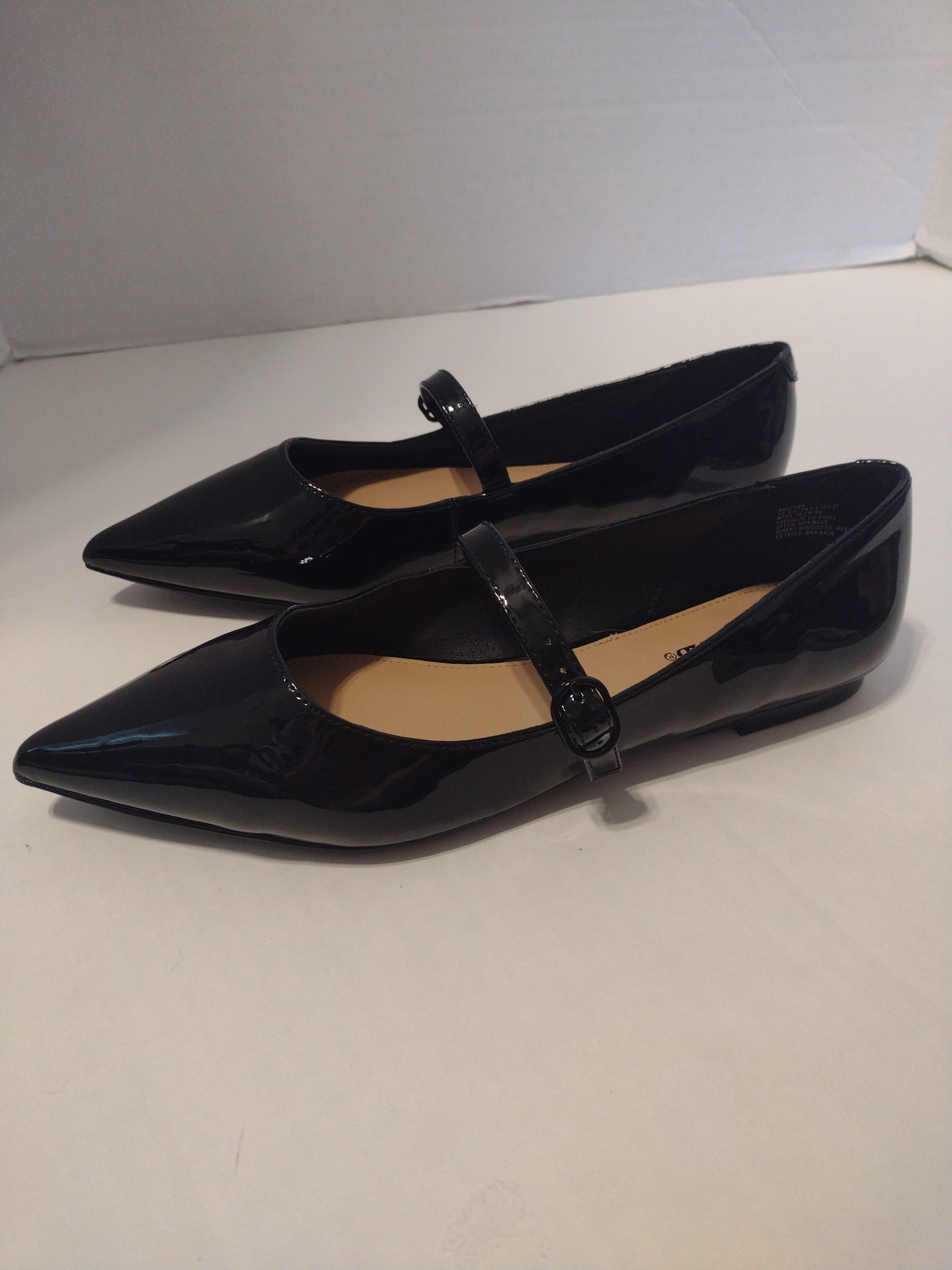 Shoes Flats Ballet By Just Fab Size: 6.5