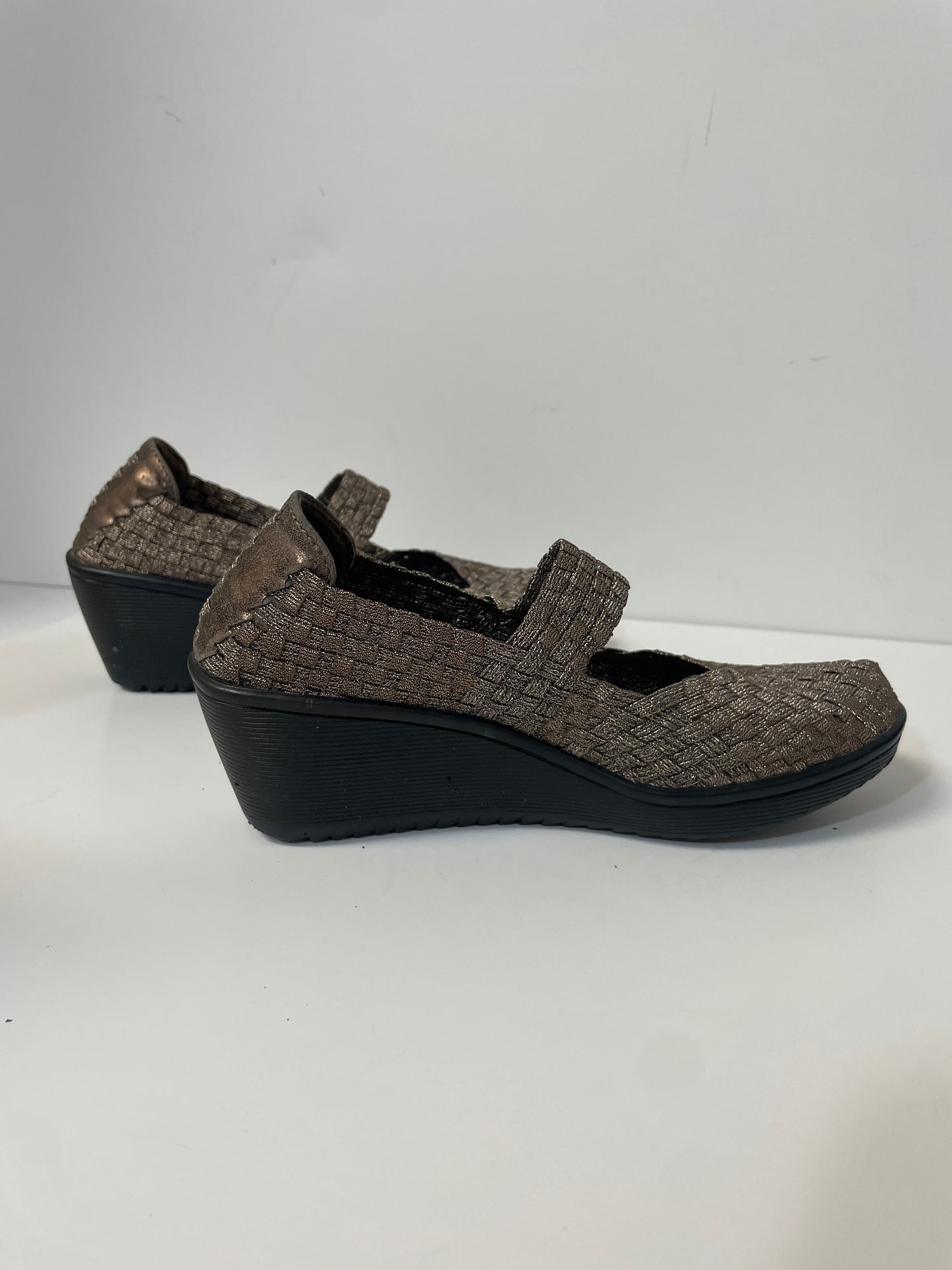 Shoes Heels Block By Bare Traps Size: 6