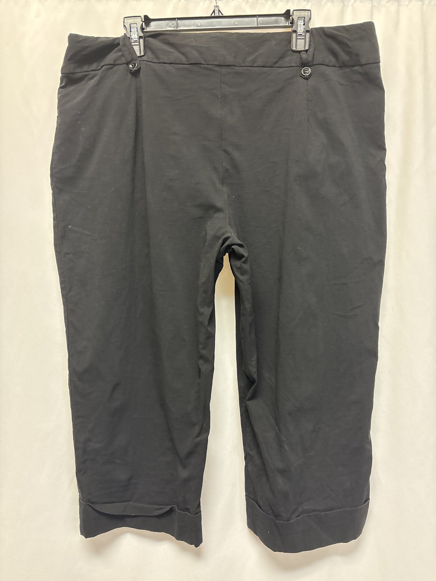 Capris By Harve Bernard Size: 1x