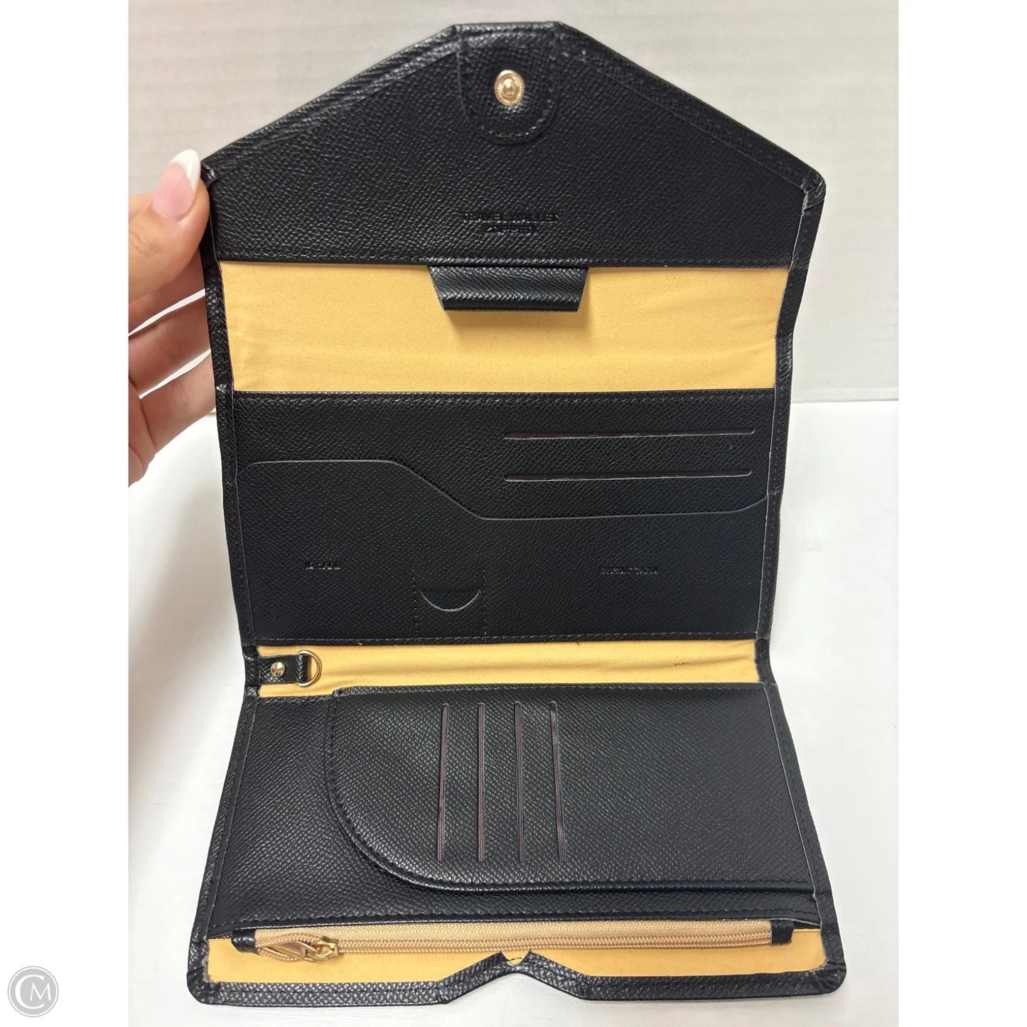Wallet By Clothes Mentor, Size: Medium