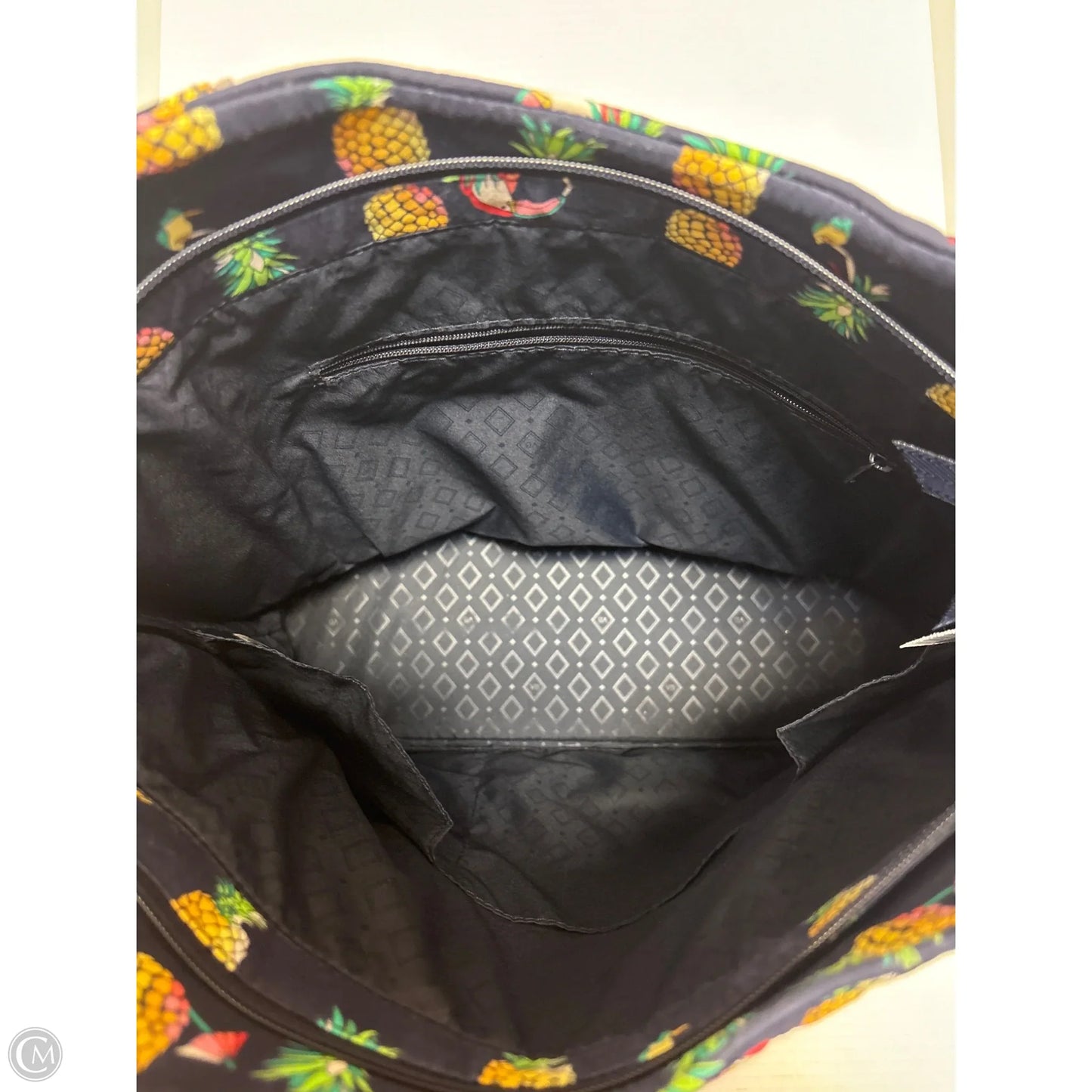 Handbag By Vera Bradley, Size: Large