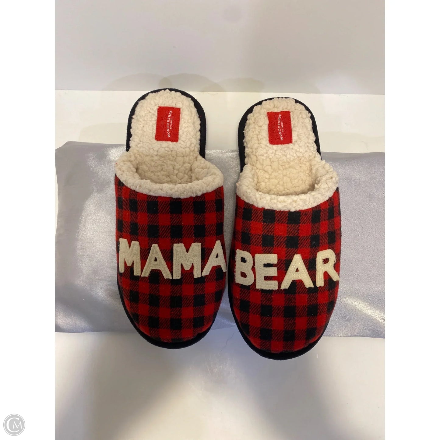 Slippers By Clothes Mentor In Red