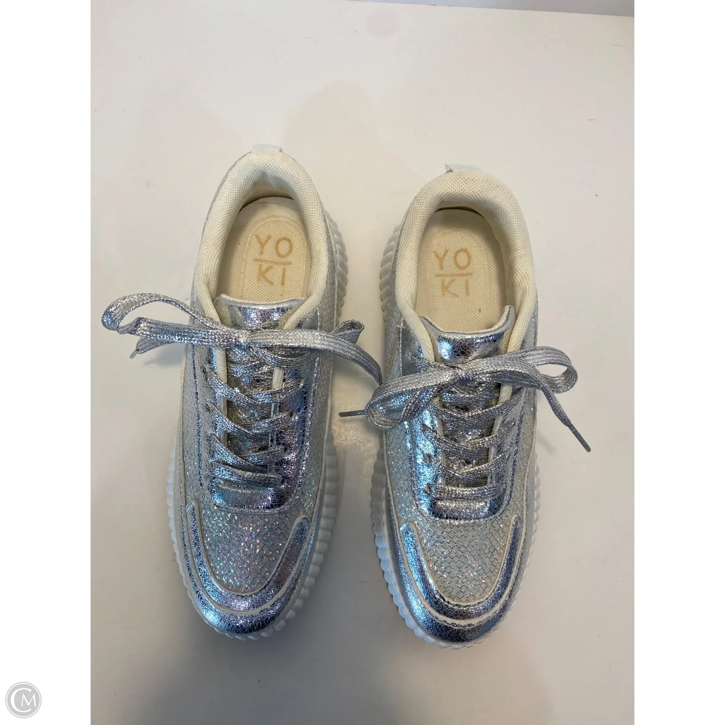 Shoes Sneakers By Yoki In Silver, Size: 10