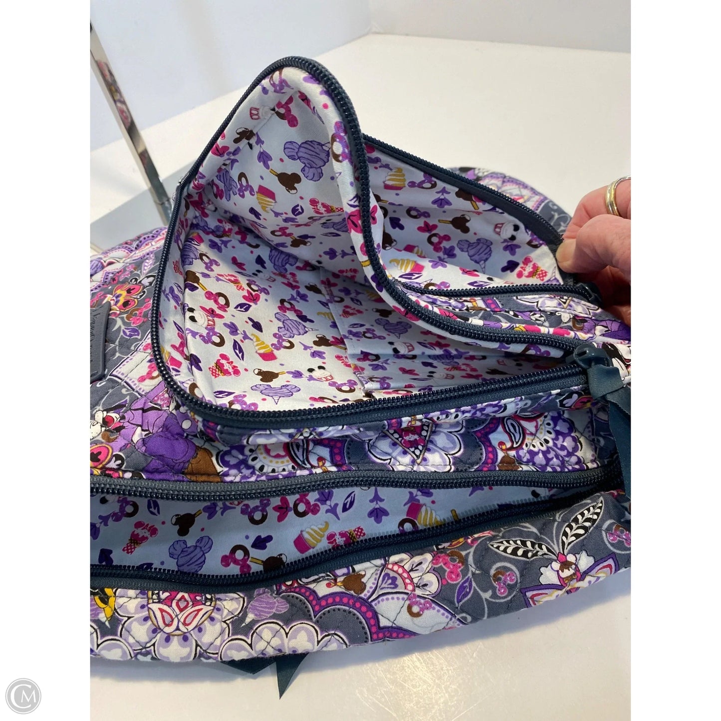Handbag By Vera Bradley, Size: Large