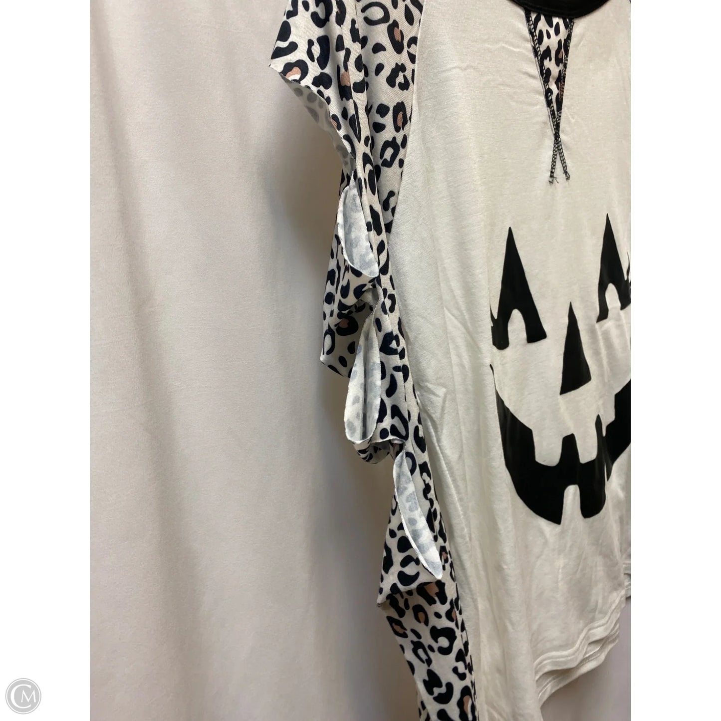 Top Long Sleeve By Clothes Mentor In Animal Print, Size: L