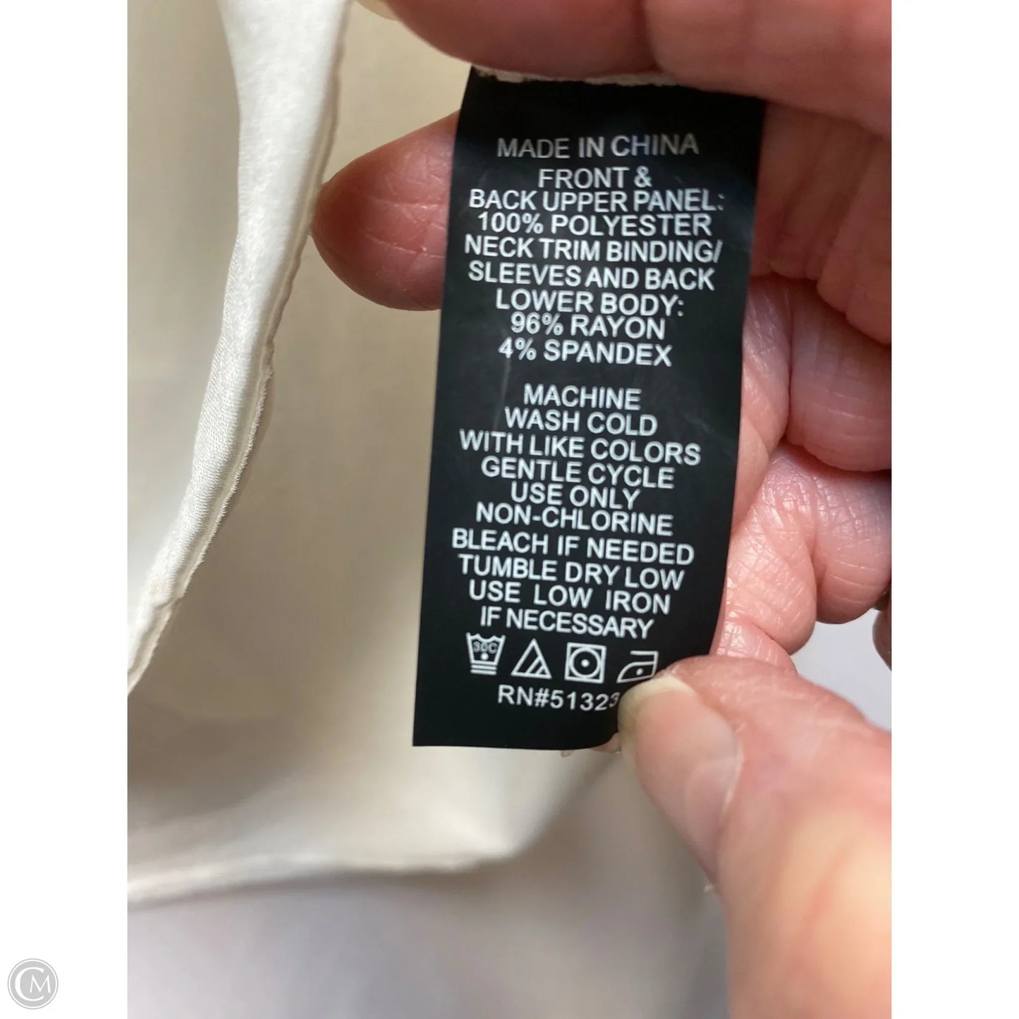 Top 3/4 Sleeve By Vince Camuto In White, Size: S