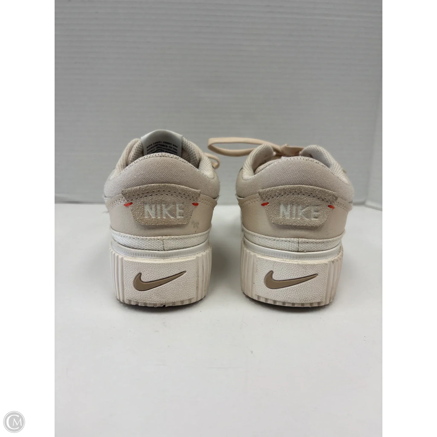 Shoes Sneakers By Nike In Tan, Size: 5.5