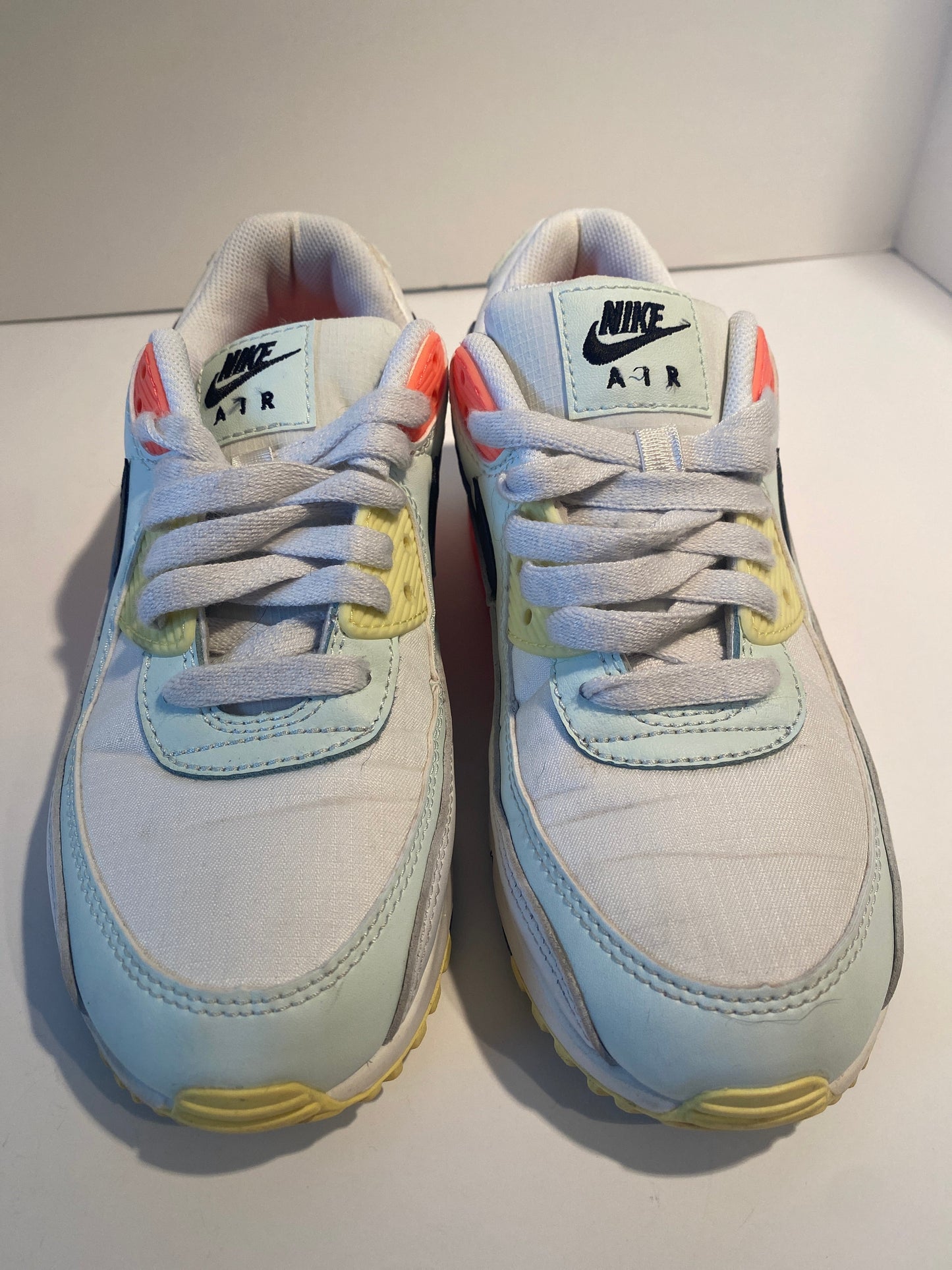 Shoes Sneakers By Nike Size: 8