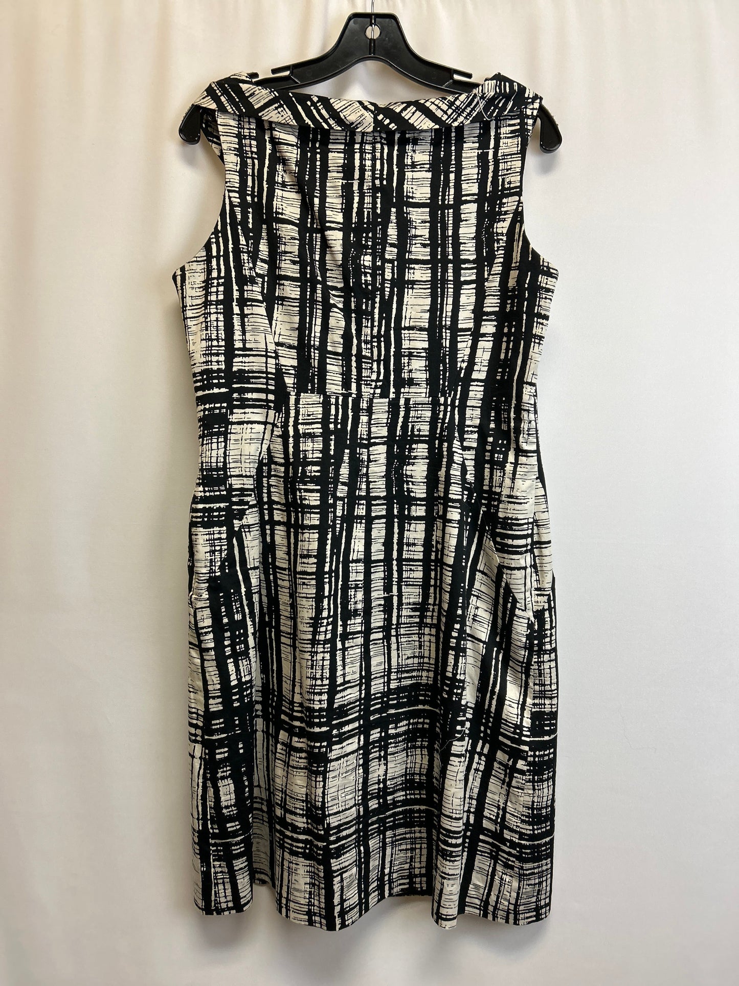 Dress Casual Midi By Ann Taylor Size: M
