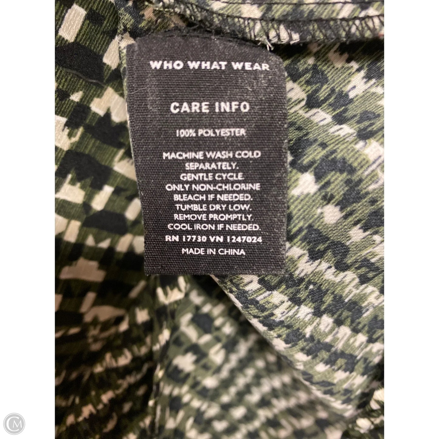 Top Long Sleeve By Who What Wear In Green, Size: L