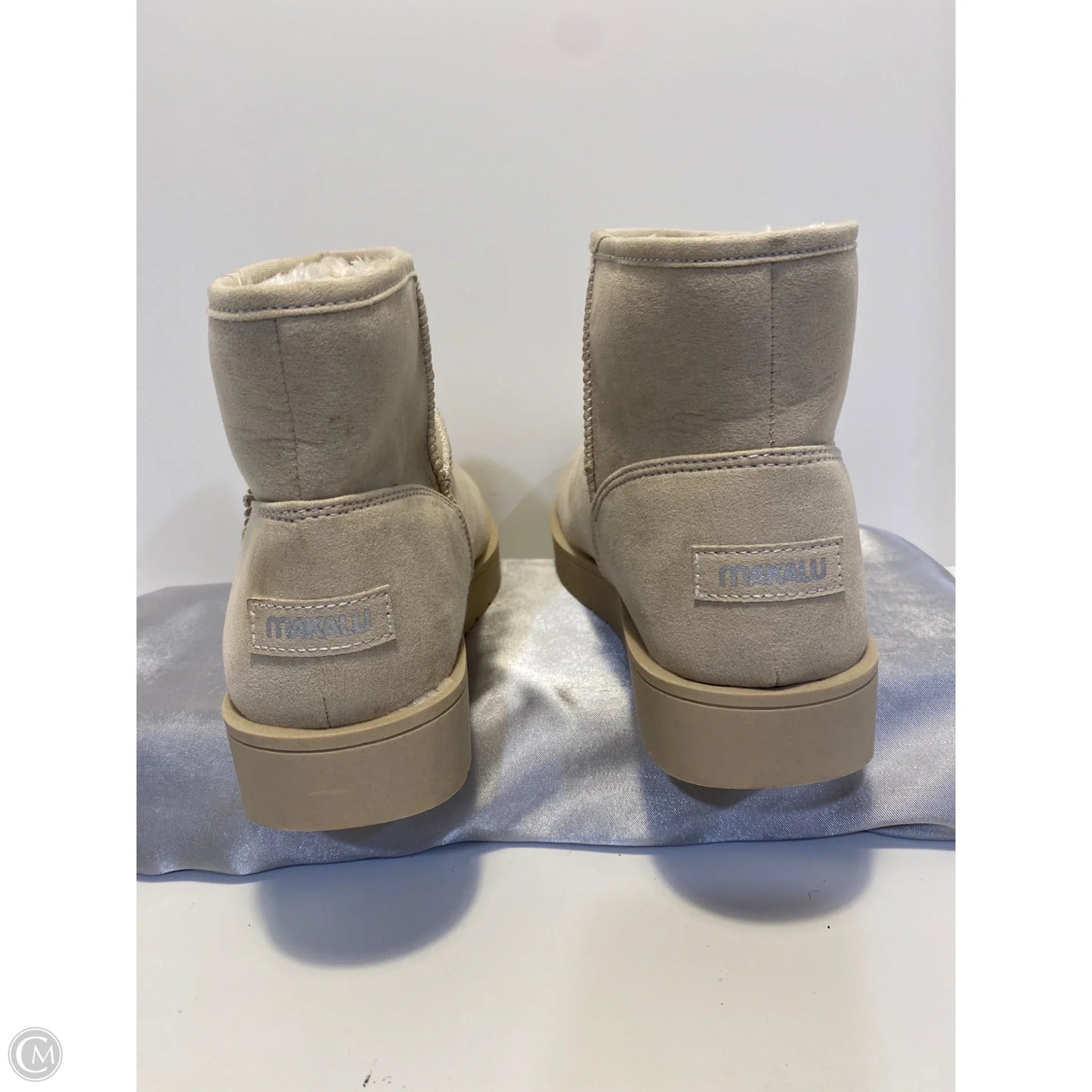 Boots Ankle Flats By Clothes Mentor In Cream, Size: 10
