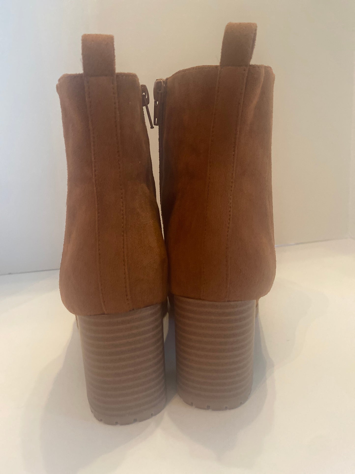 Boots Ankle Heels By Maurices Size: 8