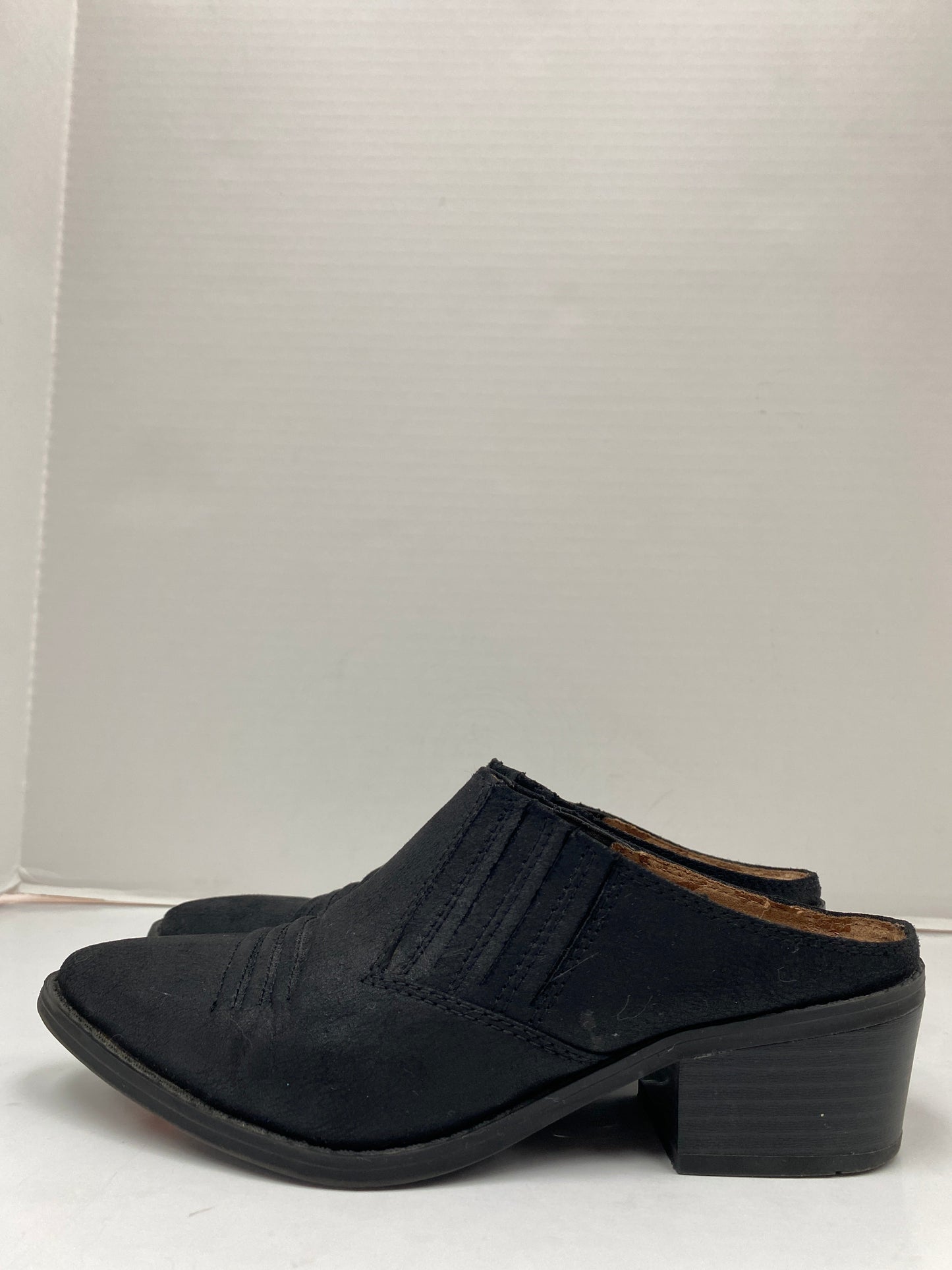 Shoes Flats Mule & Slide By White Mountain Size: 6