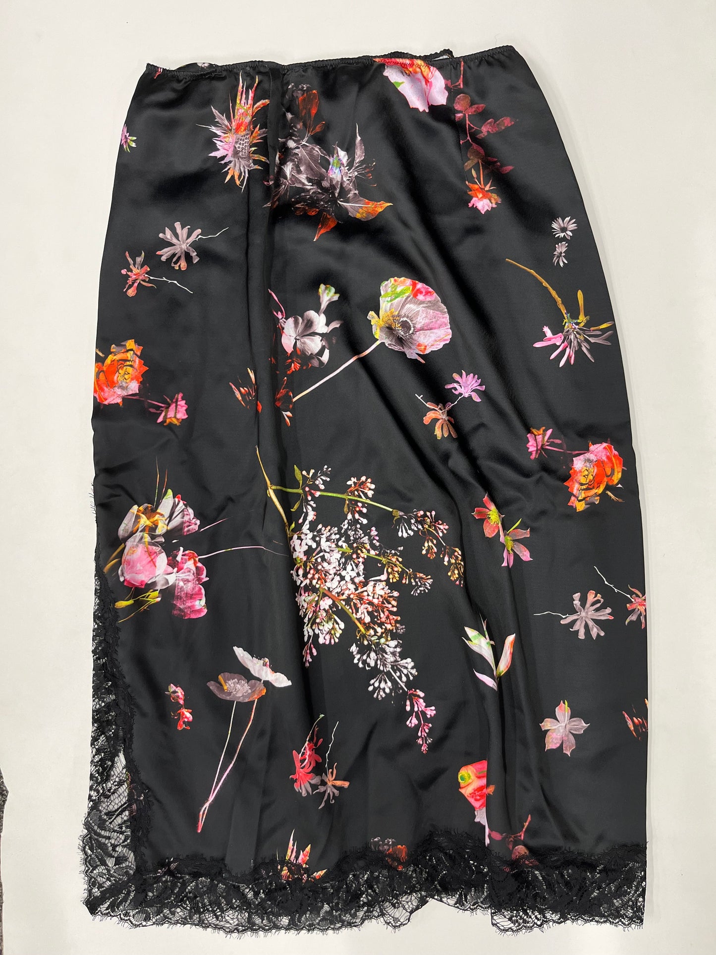 Skirt Midi By Victorias Secret NWT Size: L