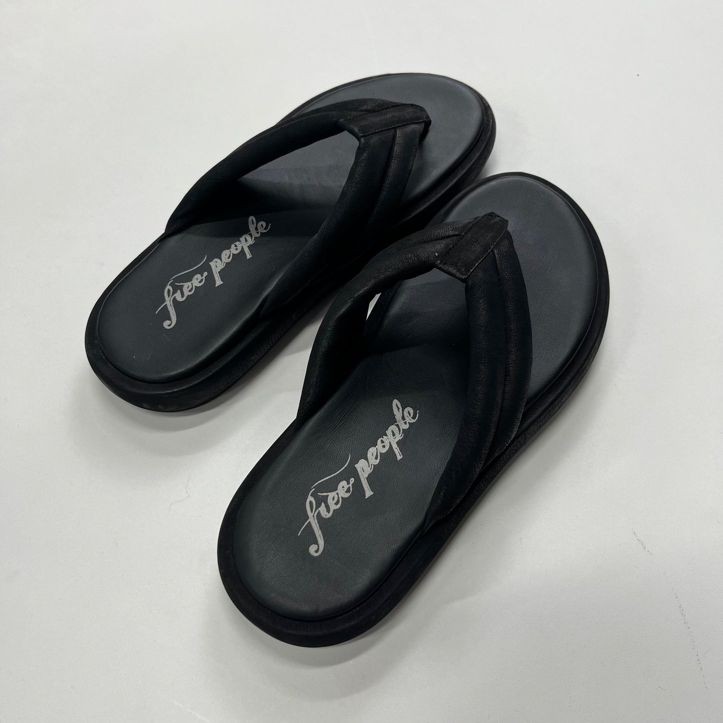 Sandals Flip Flops By Free People Size: 7.5
