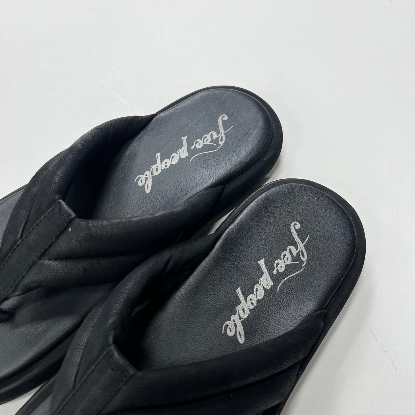 Sandals Flip Flops By Free People Size: 7.5