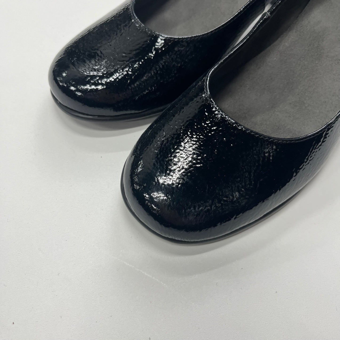 Sandals Flats By Clarks Size: 7.5