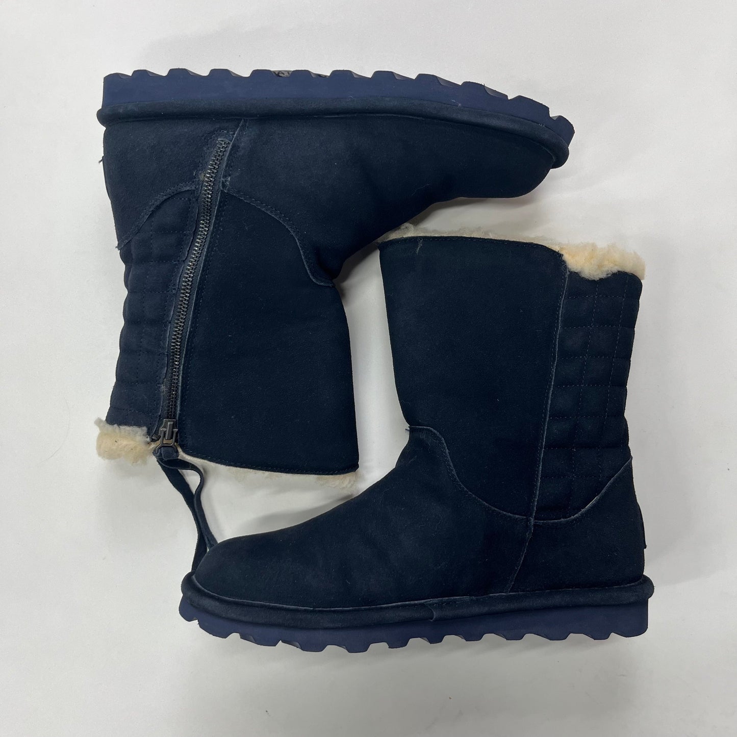 Boots Ankle Flats By Bearpaw Size: 9