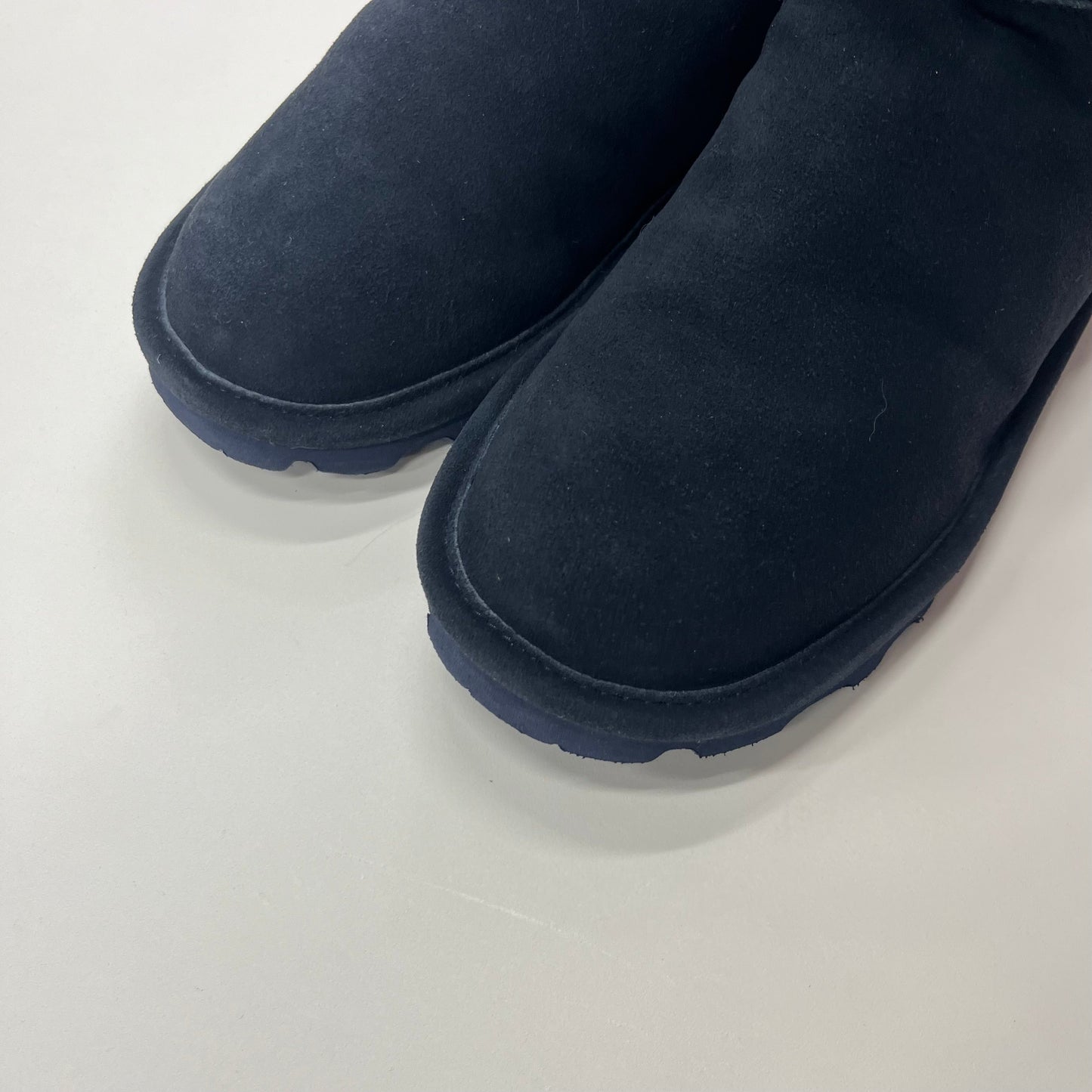 Boots Ankle Flats By Bearpaw Size: 9