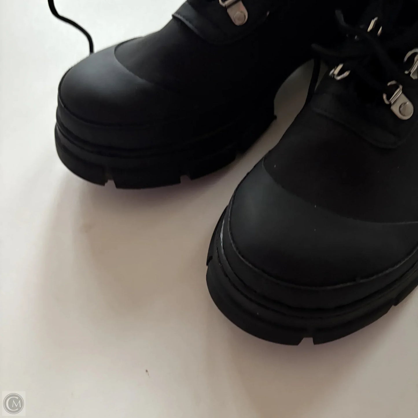 Boots Ankle Flats By Steve Madden Size: 9