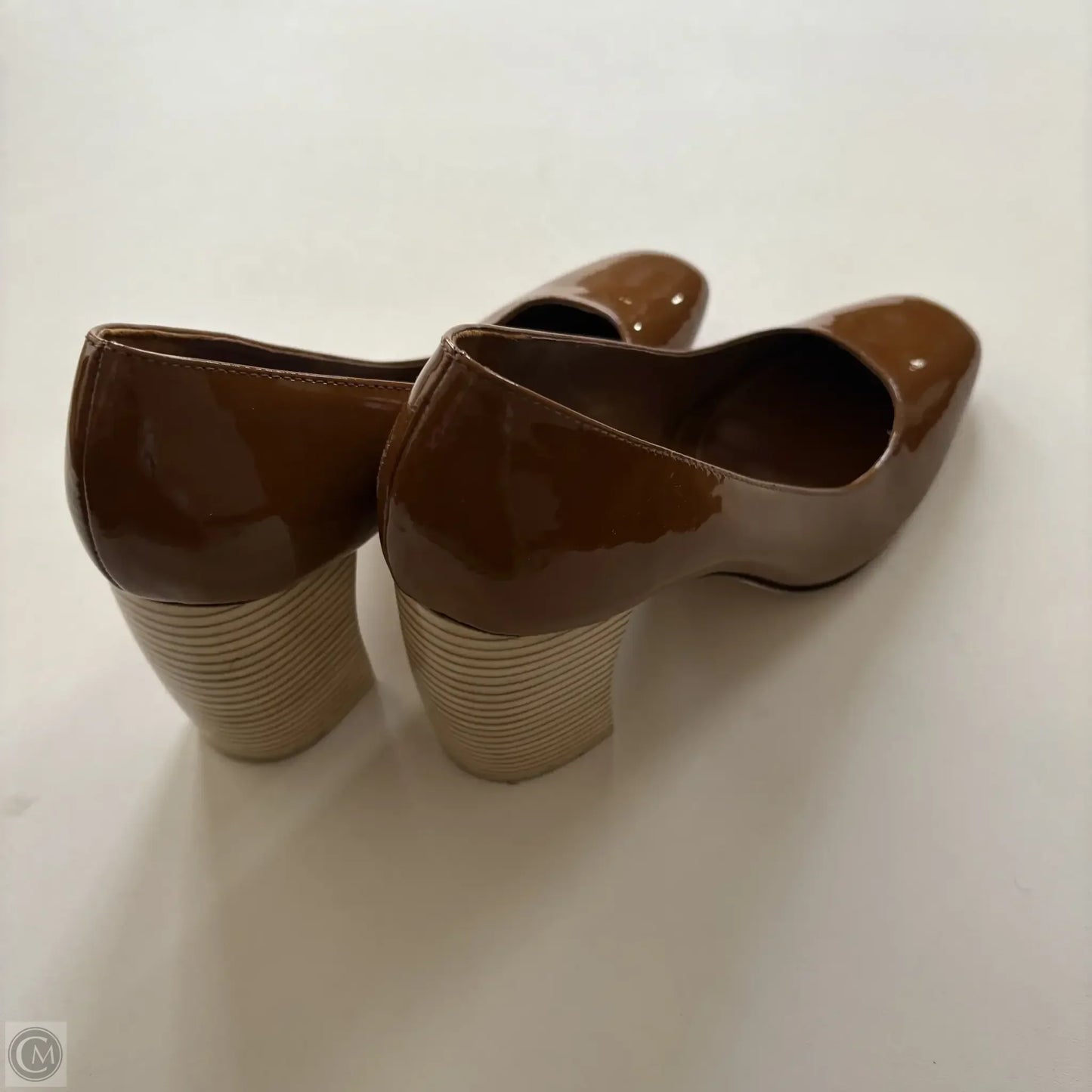 Shoes Designer By Tory Burch In Gold, Size: 9.5