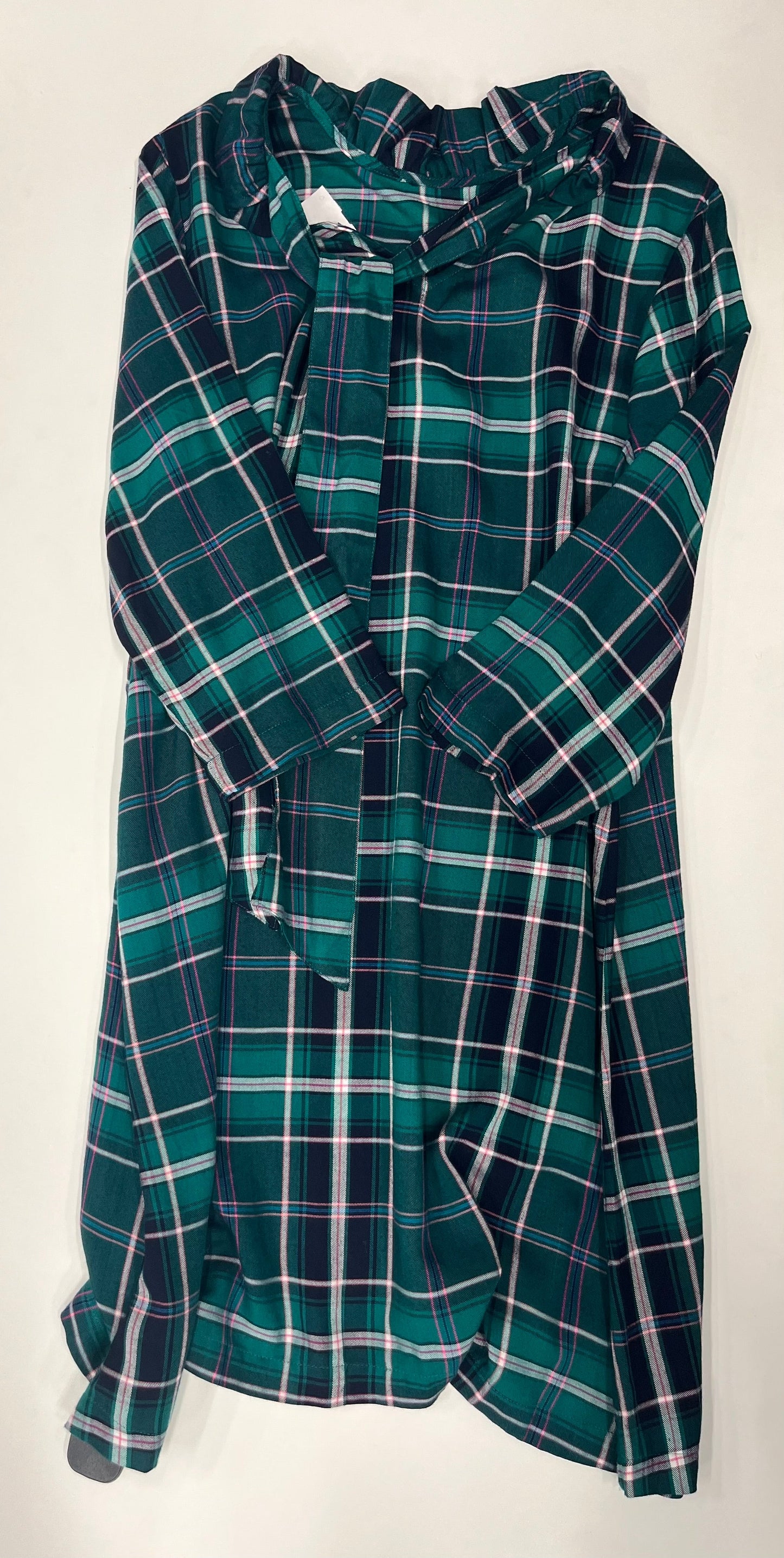 Dress Casual Short By Crown And Ivy Size: L