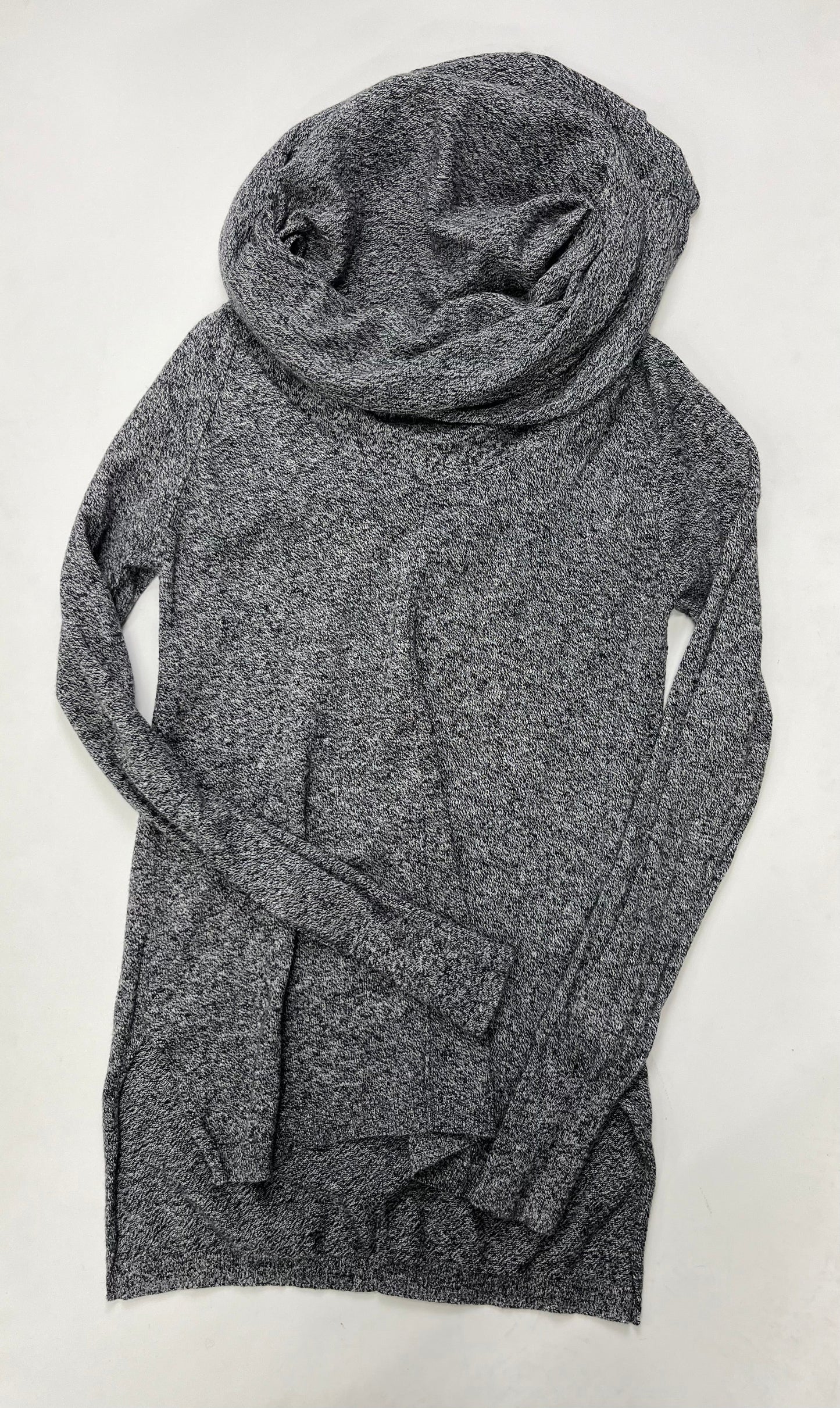 Sweater By Between You And Me Size: Xs