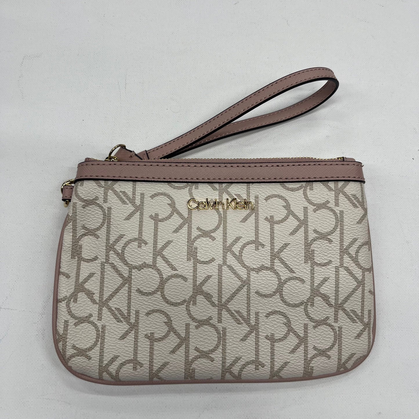 Wristlet By Calvin Klein Size: Medium