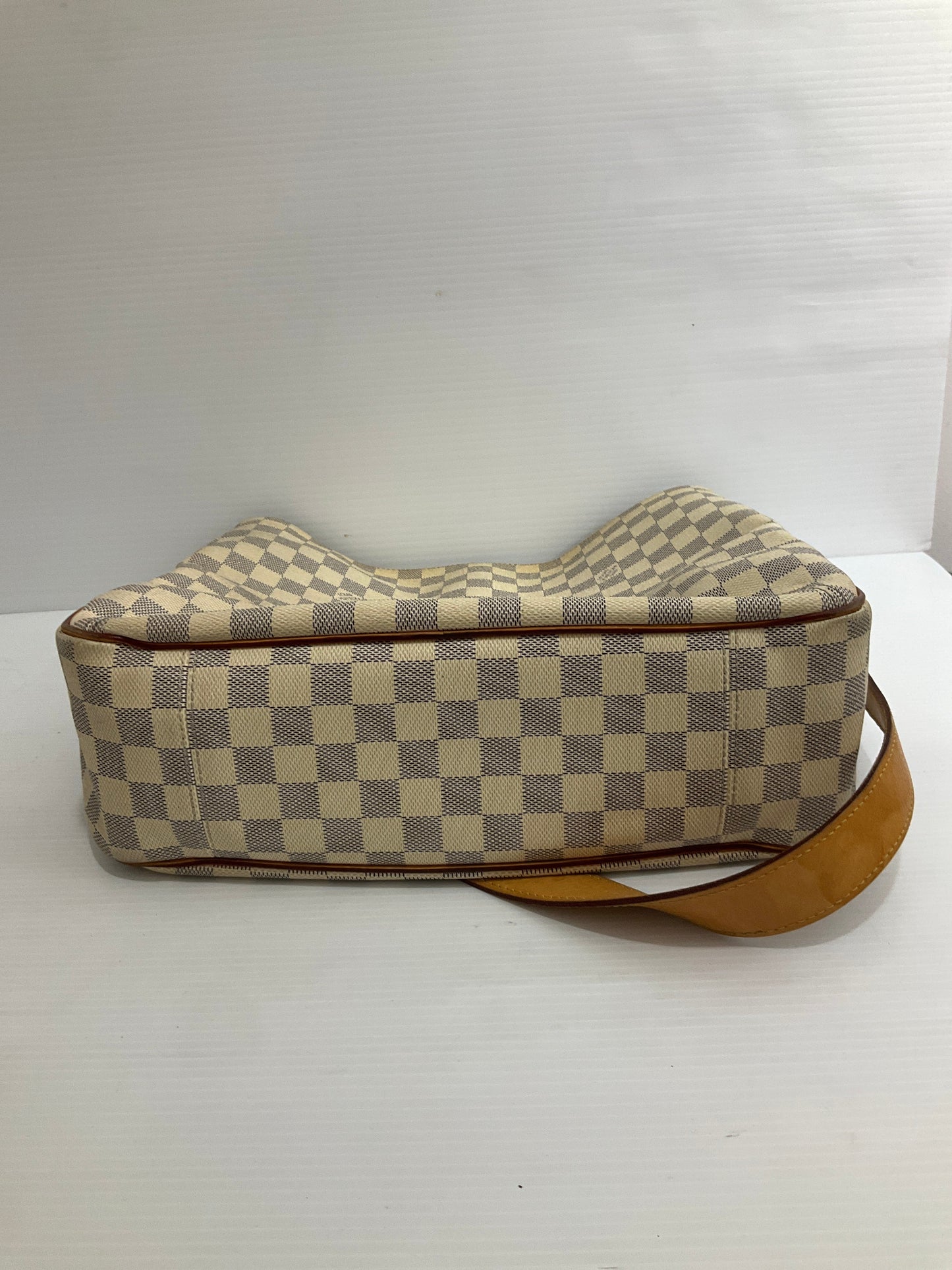 Handbag Luxury Designer By Louis Vuitton In Cream, Size:Large