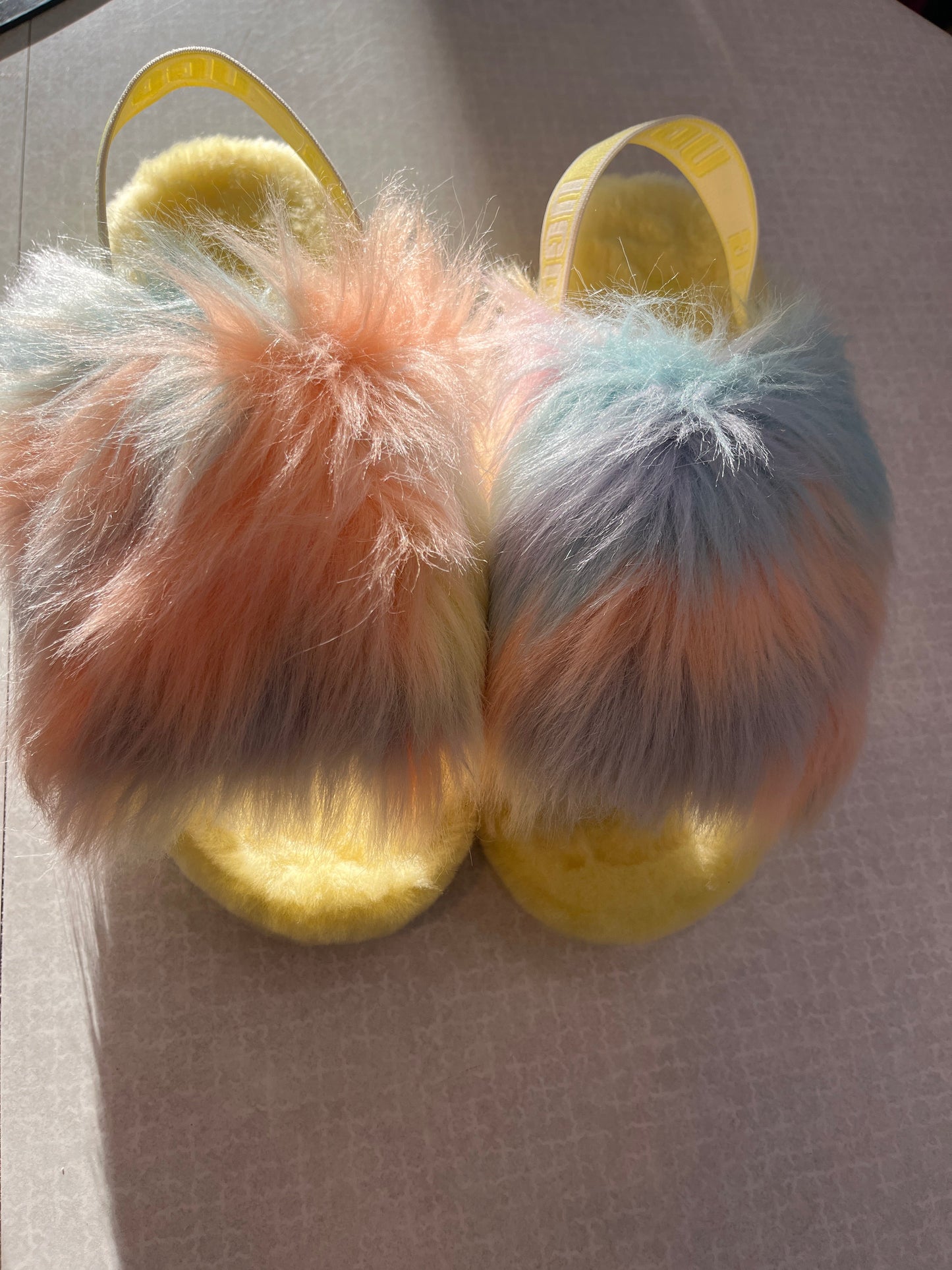 Slippers By Ugg Size: 7