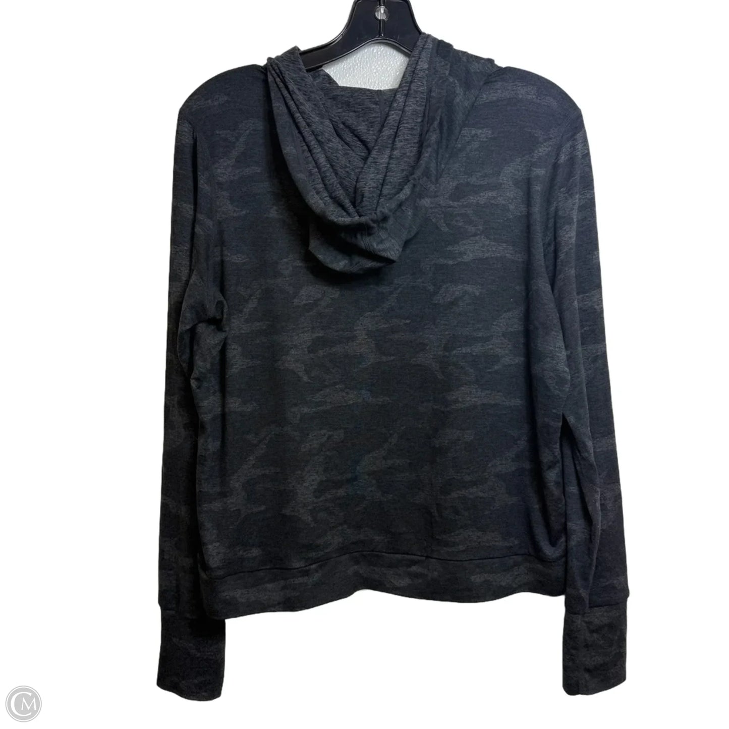 Athletic Top Long Sleeve Hoodie By Vuori In Camouflage Print, Size: S