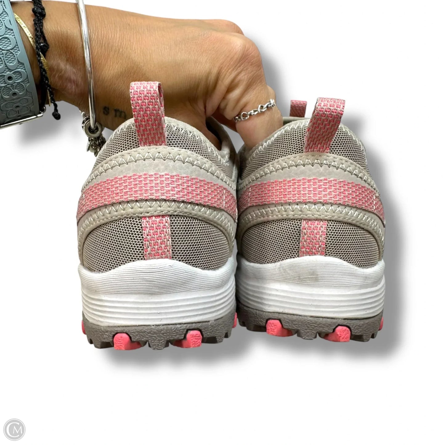 Shoes Sneakers By Skechers In Tan, Size: 8