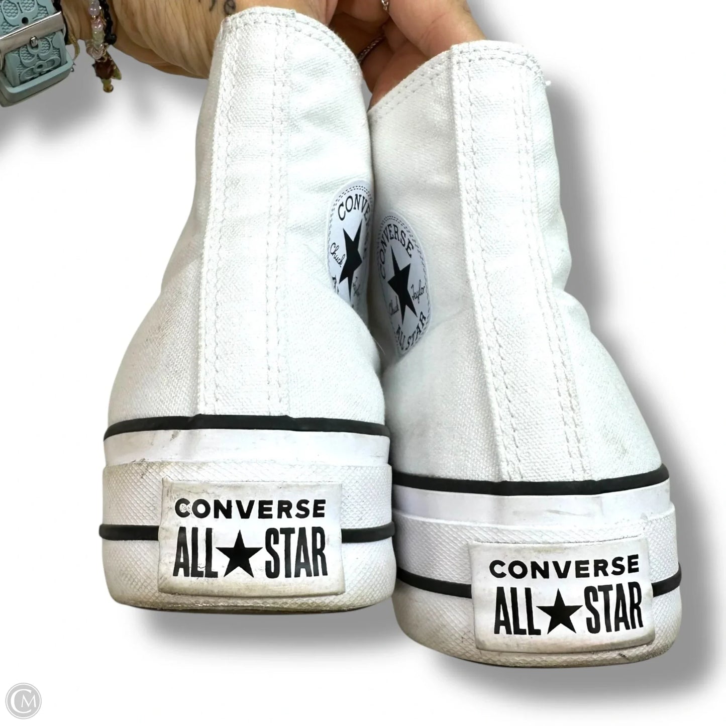 Shoes Sneakers By Converse In White, Size: 8