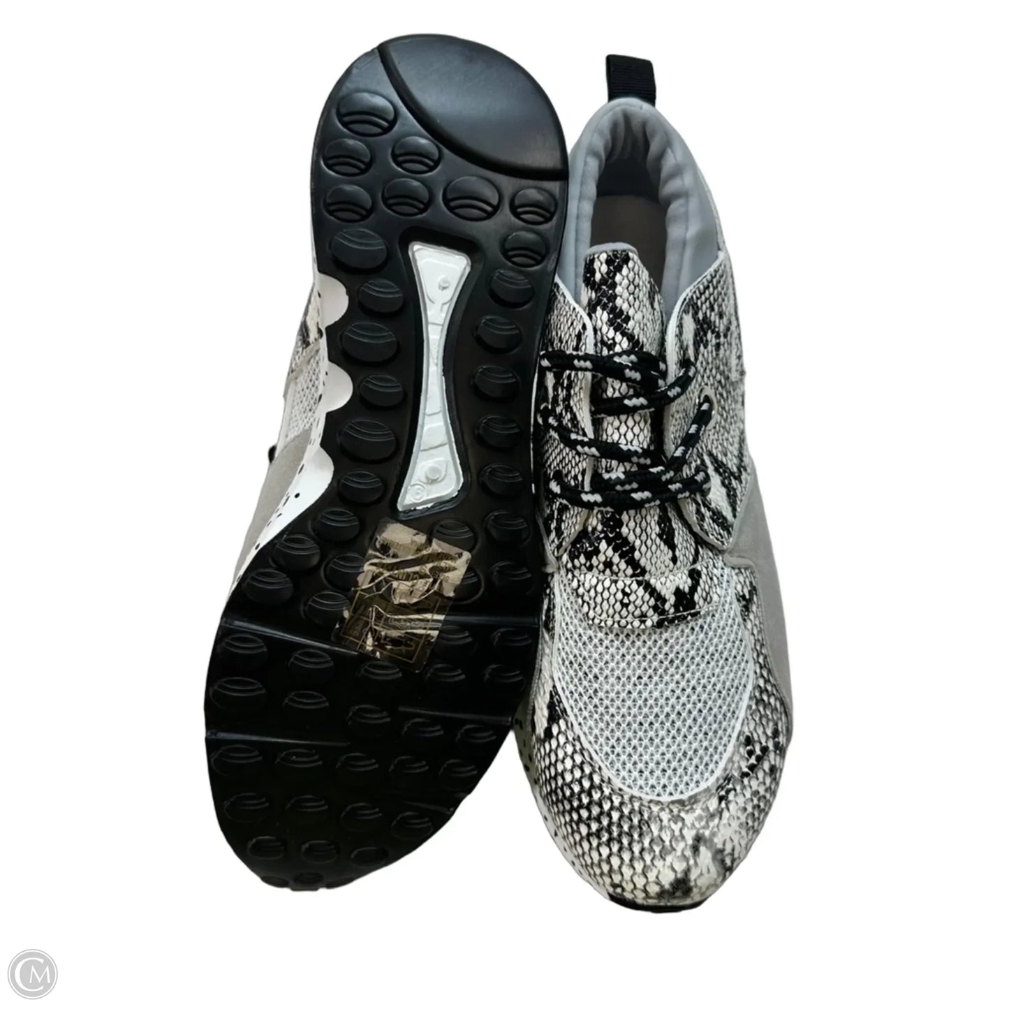 Shoes Sneakers By Clothes Mentor In Snakeskin Print, Size: 9