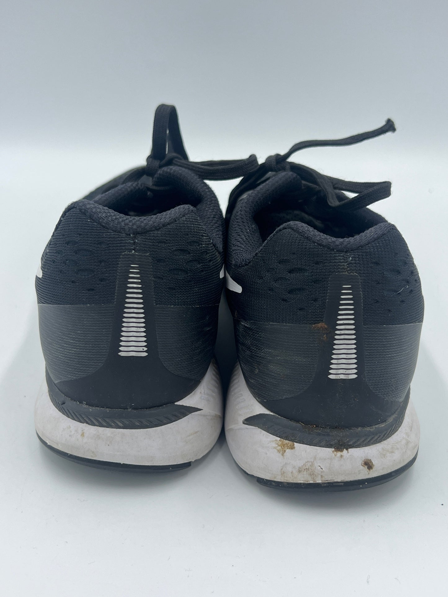 Shoes Athletic By Nike Size: 9.5