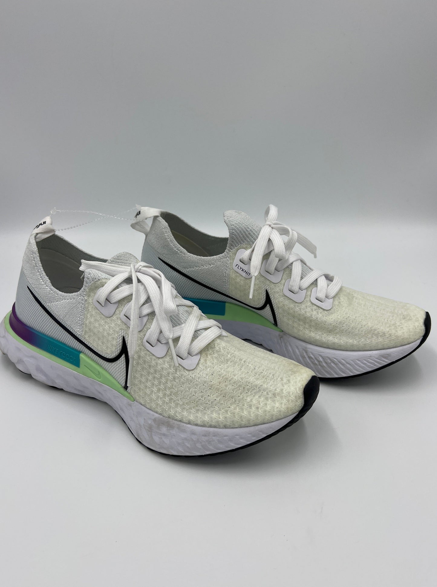 Fly Knit Shoes Athletic By Nike Size: 9