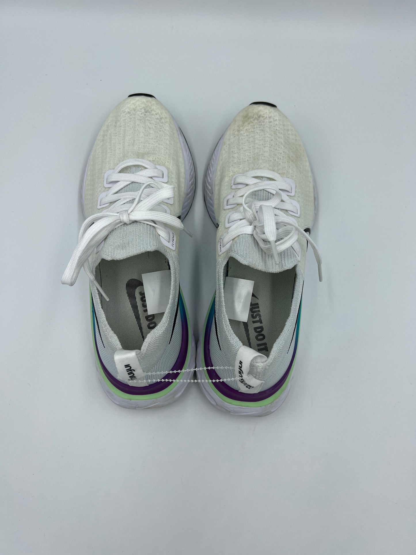 Fly Knit Shoes Athletic By Nike Size: 9