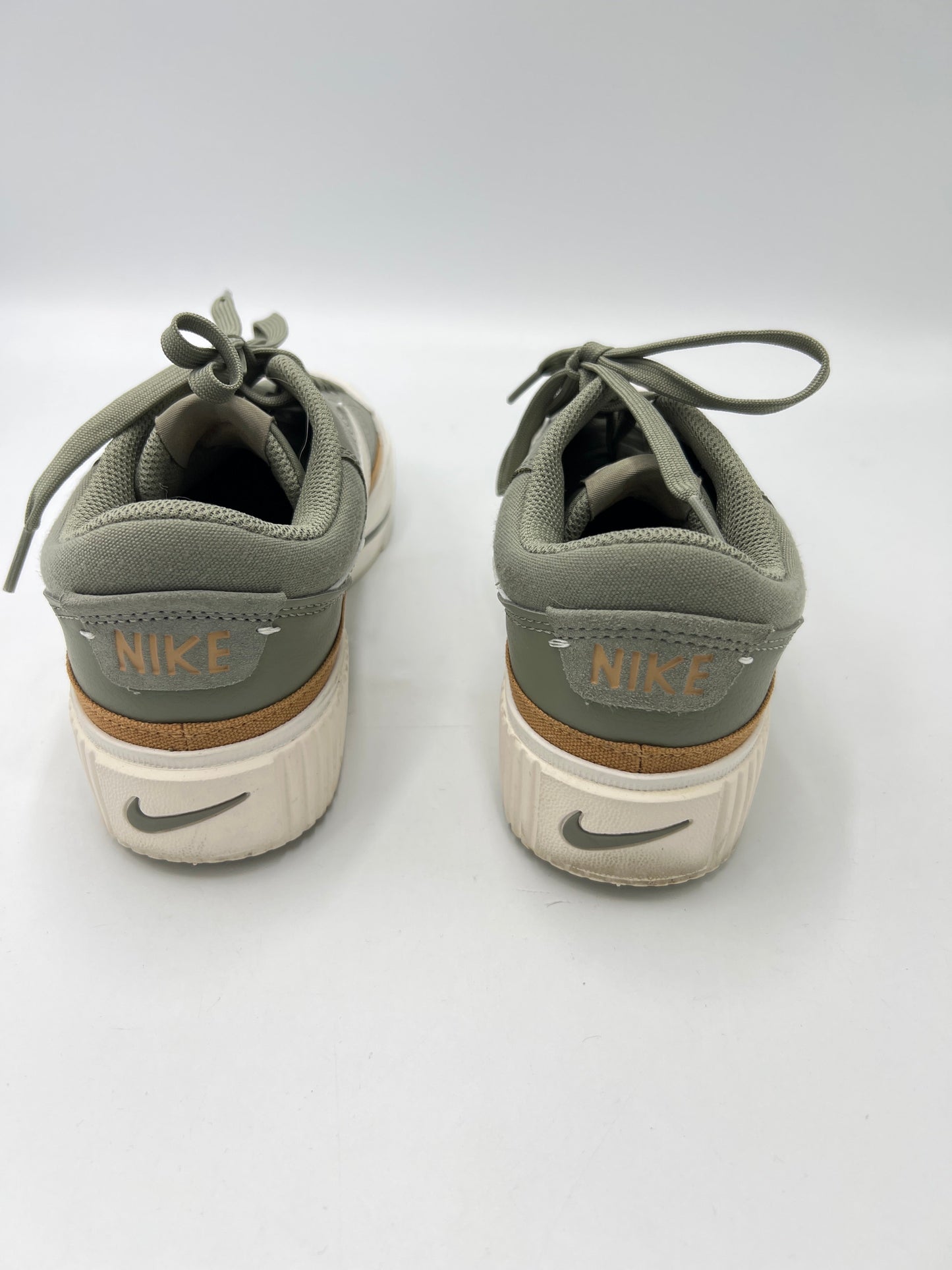 Shoes Athletic By Nike Size: 7