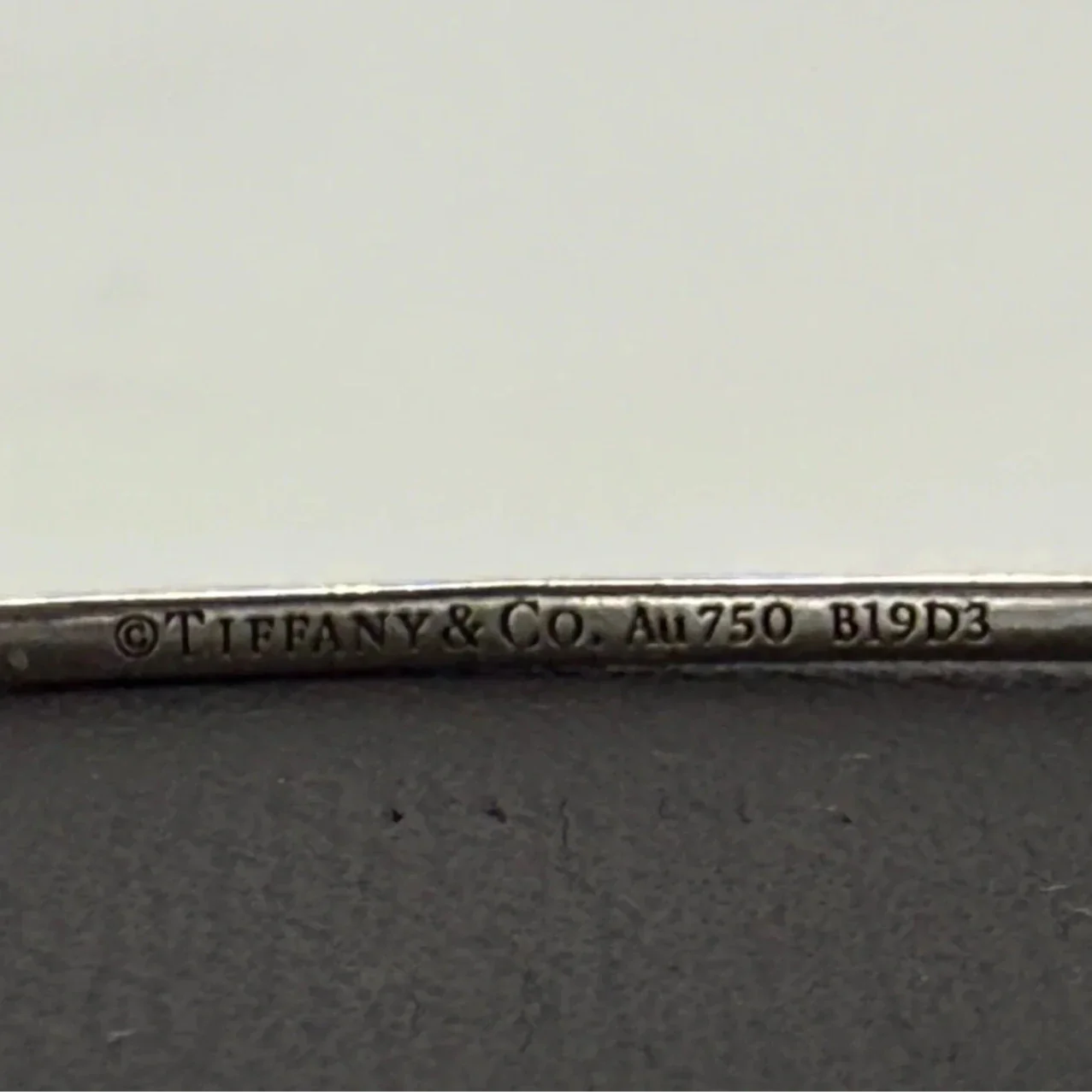 Tiffany & Company 18K T Smile w/ Diamonds Luxury Bracelet, Size: 6.25”
