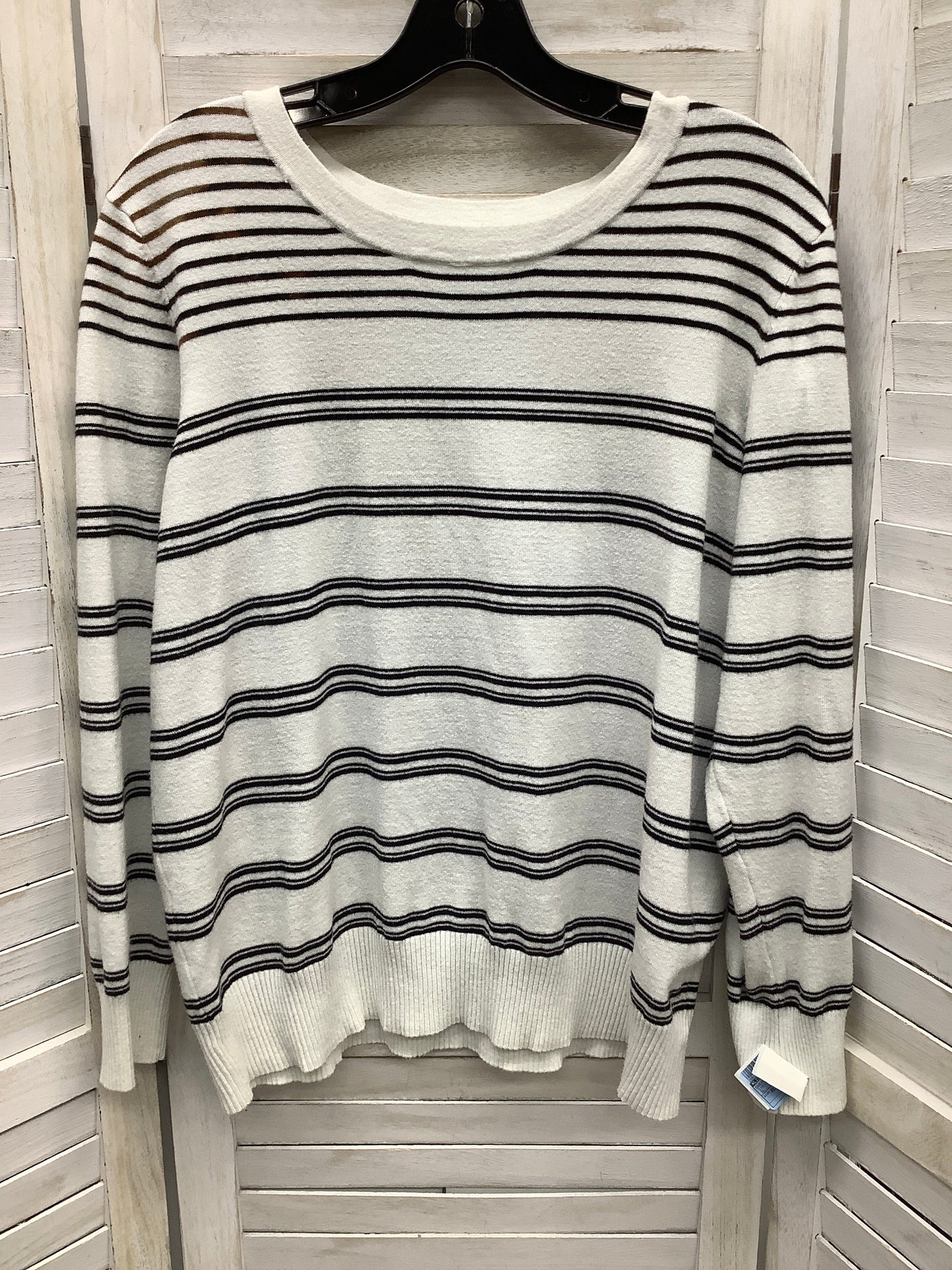 Sweater By Liz Claiborne Size: Xl