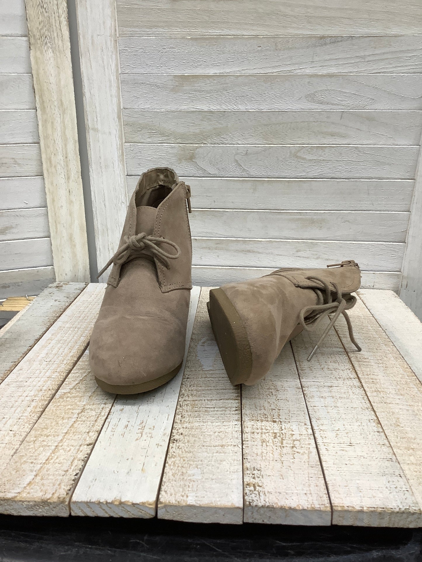 Shoes Heels Wedge By Universal Thread Size: 7