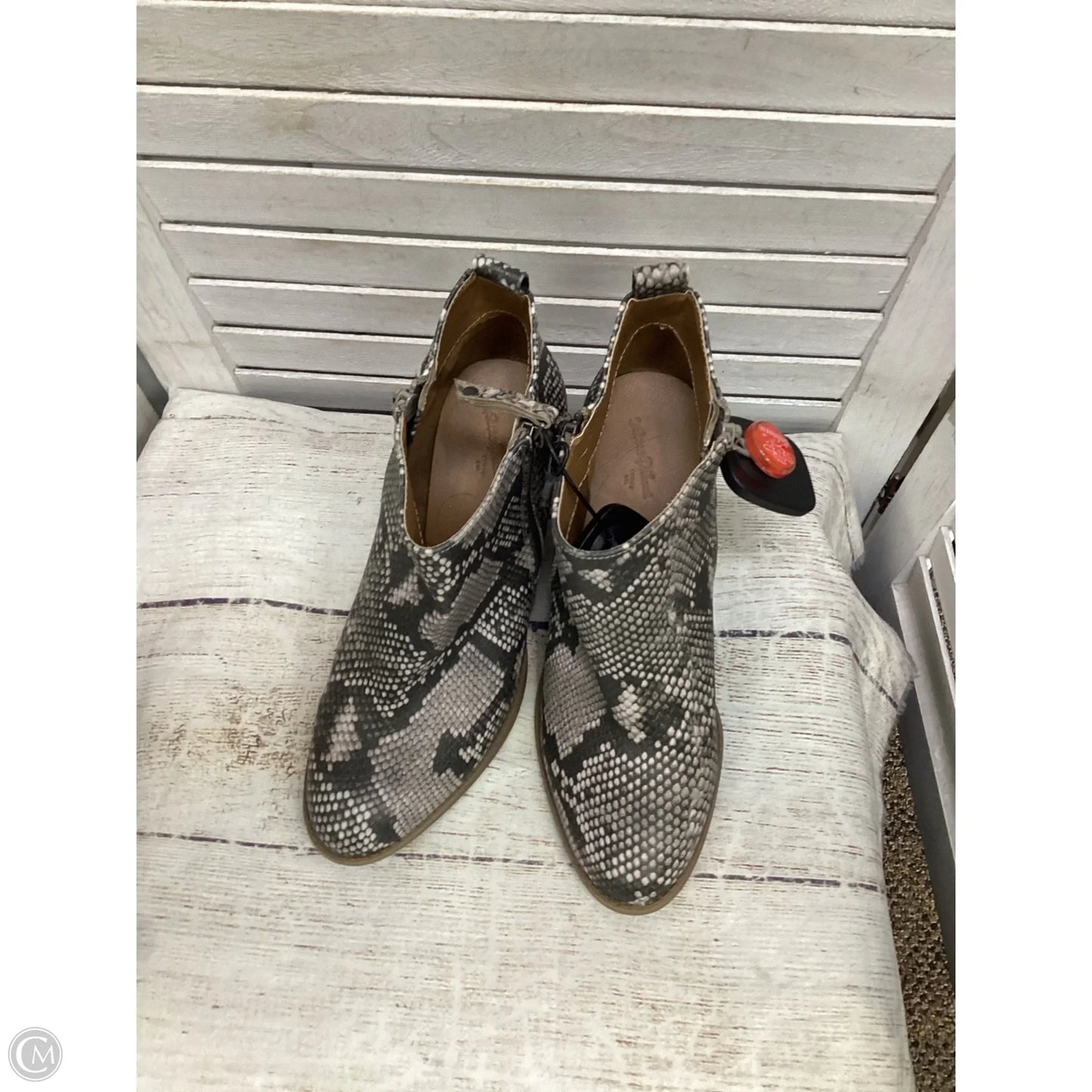 Boots Ankle Heels By Universal Thread In Snakeskin Print, Size: 7.5