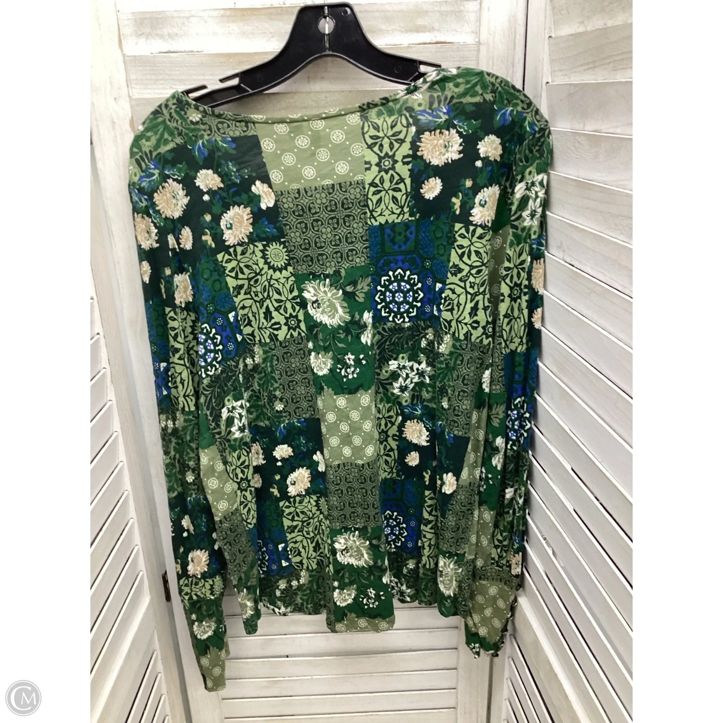 Top Long Sleeve By Cato In Green, Size: L