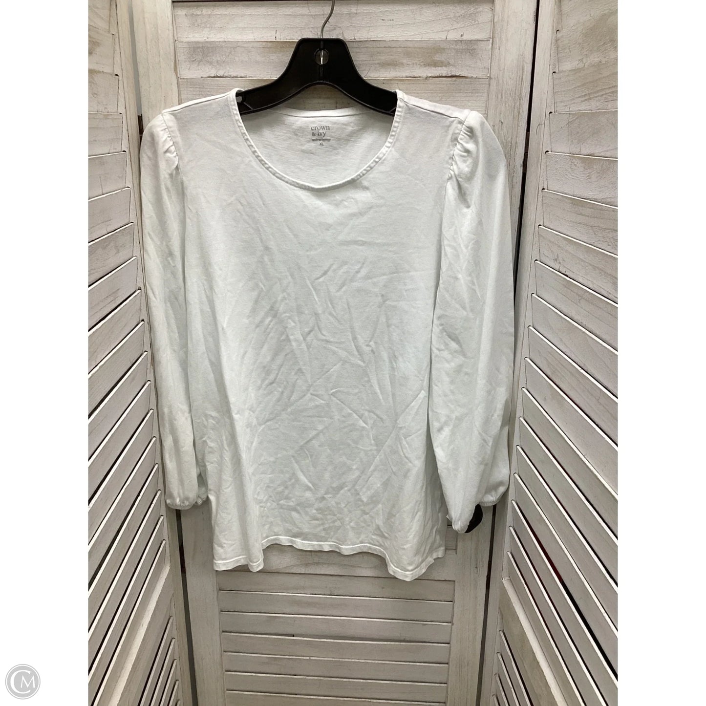Top Long Sleeve By Crown And Ivy In White, Size: Xl