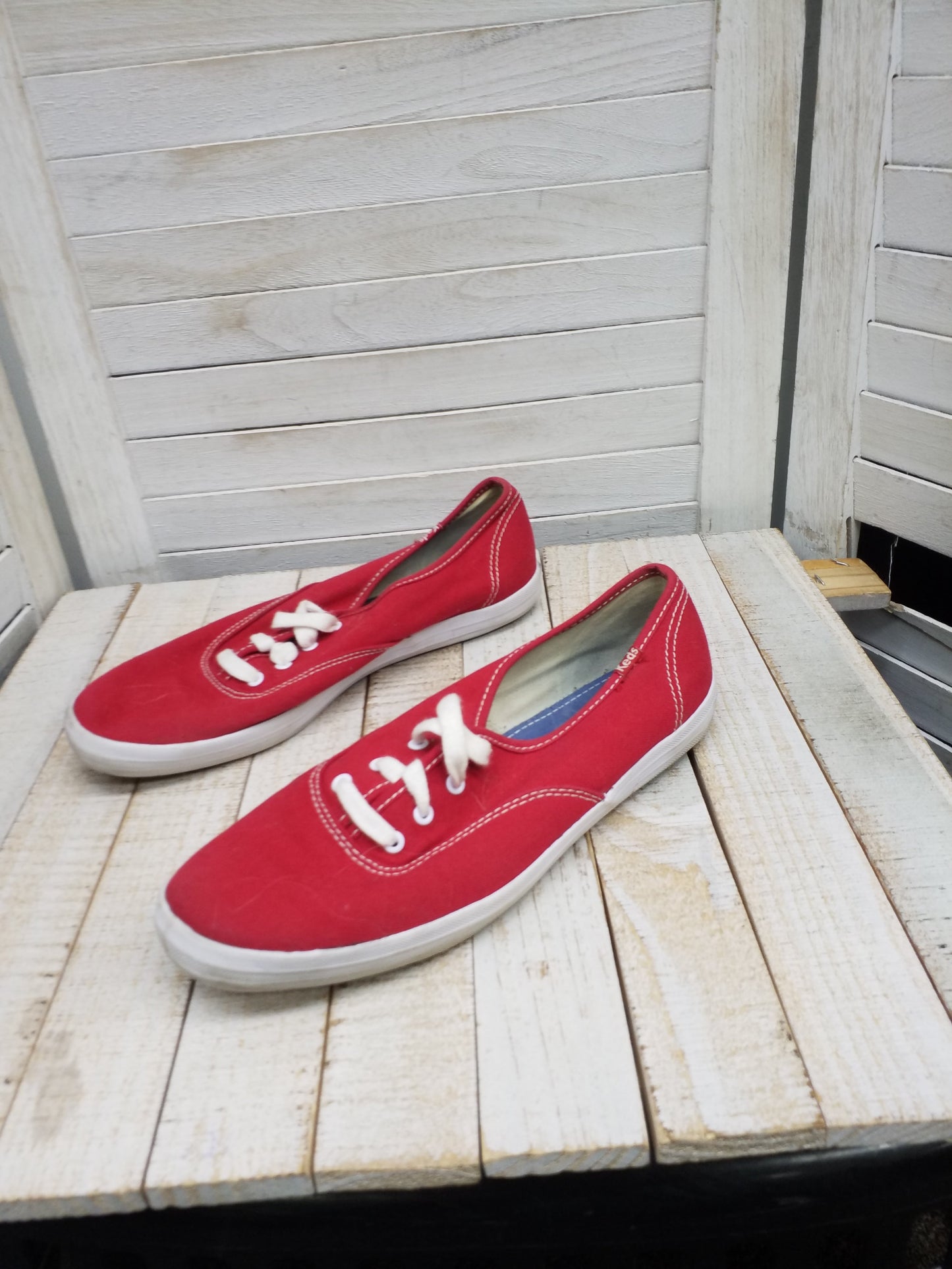 Shoes Sneakers By Keds Size: 9