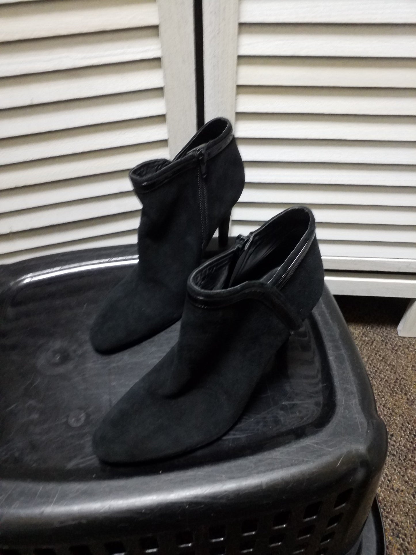 Boots Ankle Heels By Nine West Size: 9