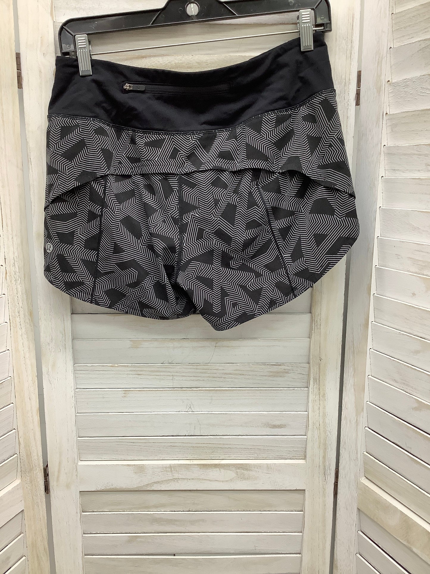 Athletic Shorts By Lululemon Size: 6