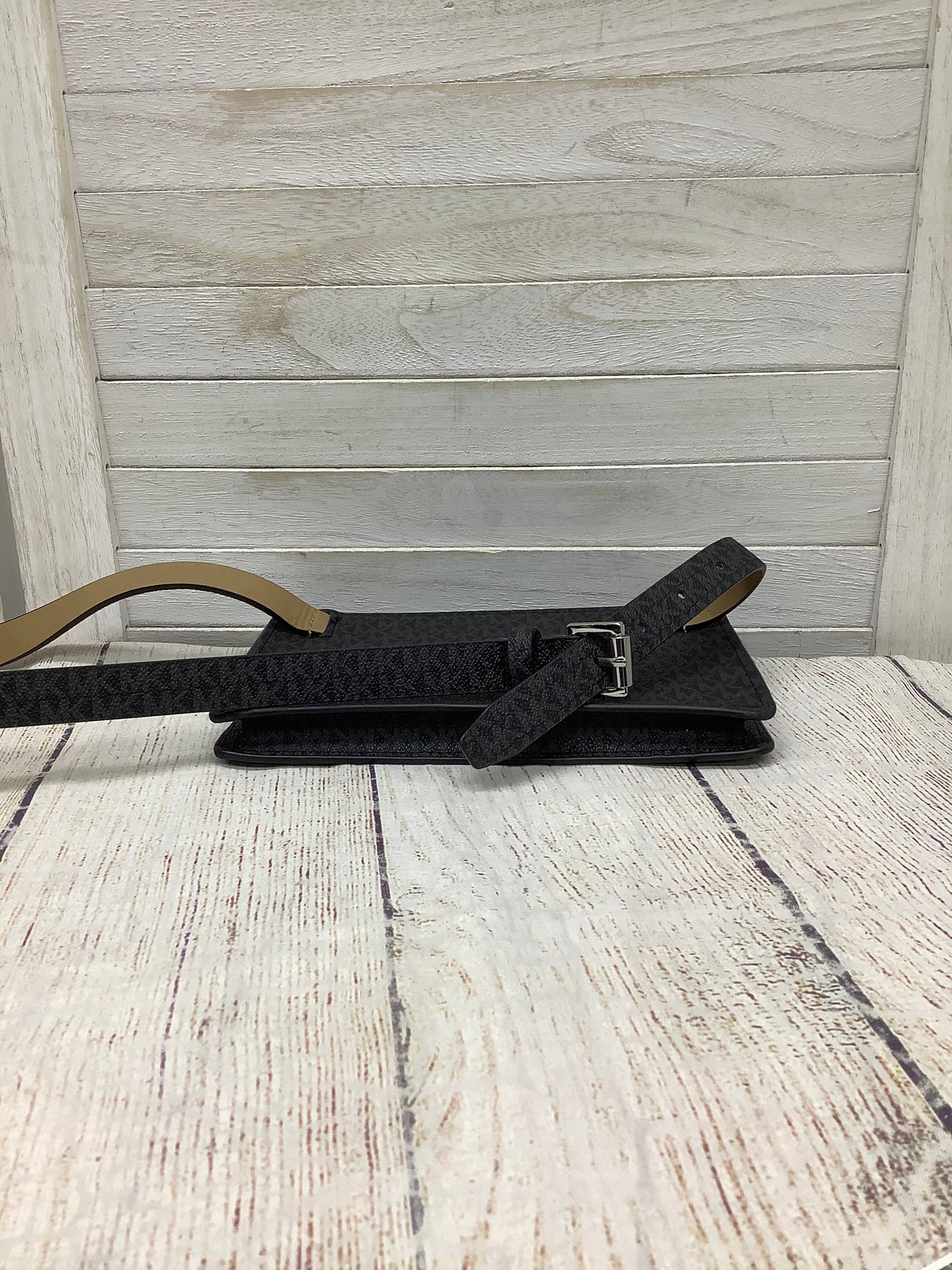 Belt Bag Designer By Michael Kors Size: Medium
