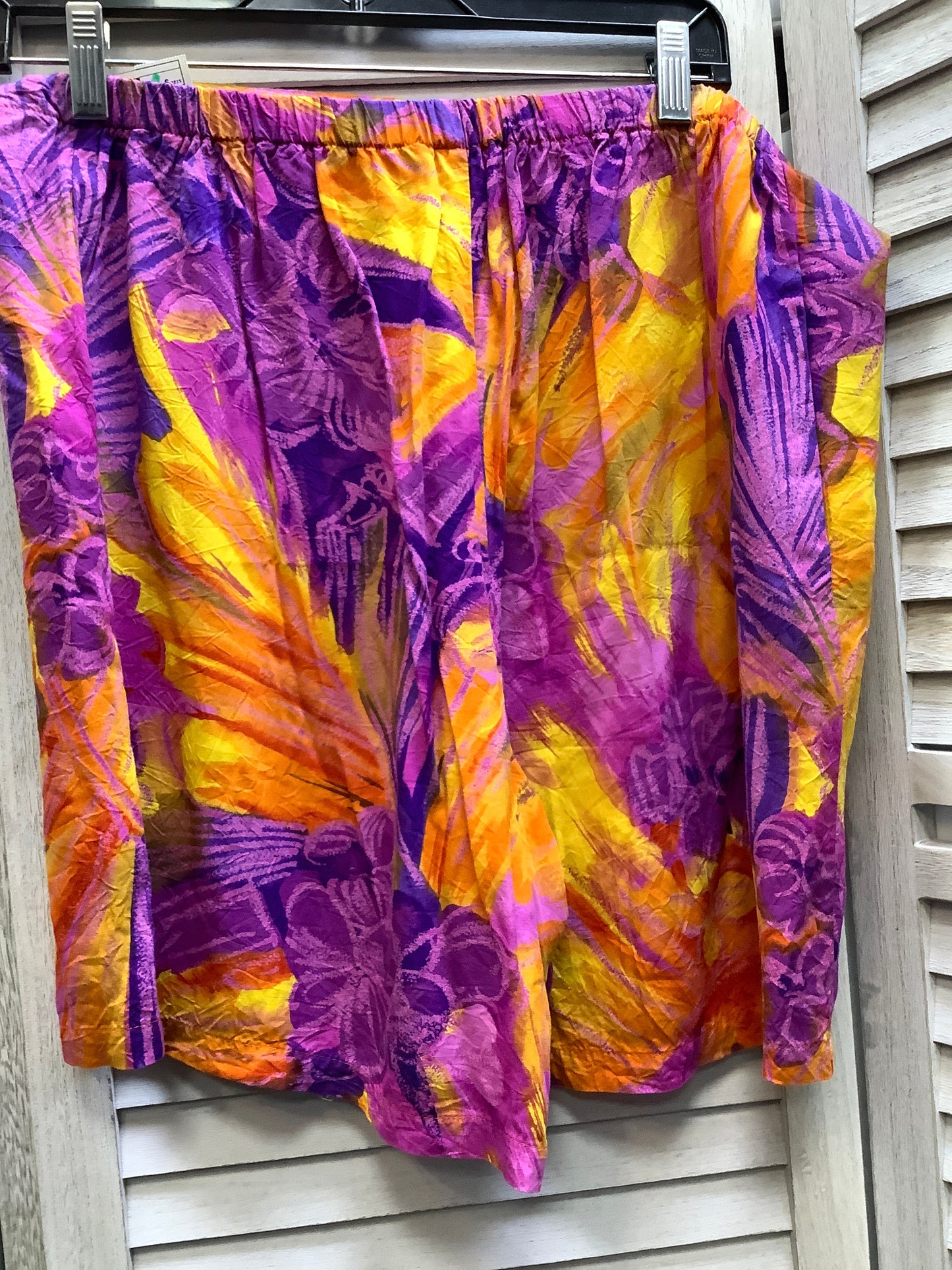 Shorts By Clothes Mentor Size: S