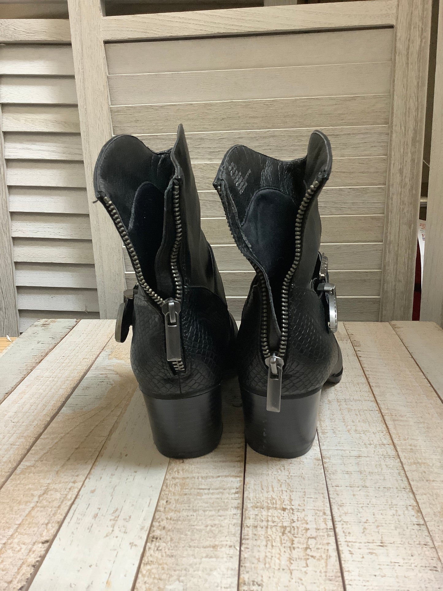 Boots Ankle Heels By Just Fab Size: 8
